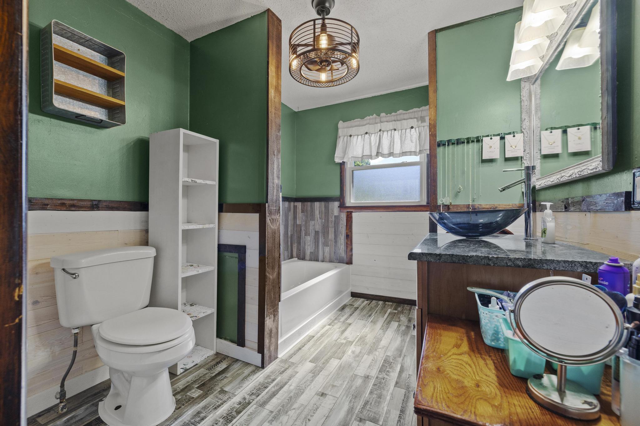 5680 North Farm Rd 215 Property Photo 16
