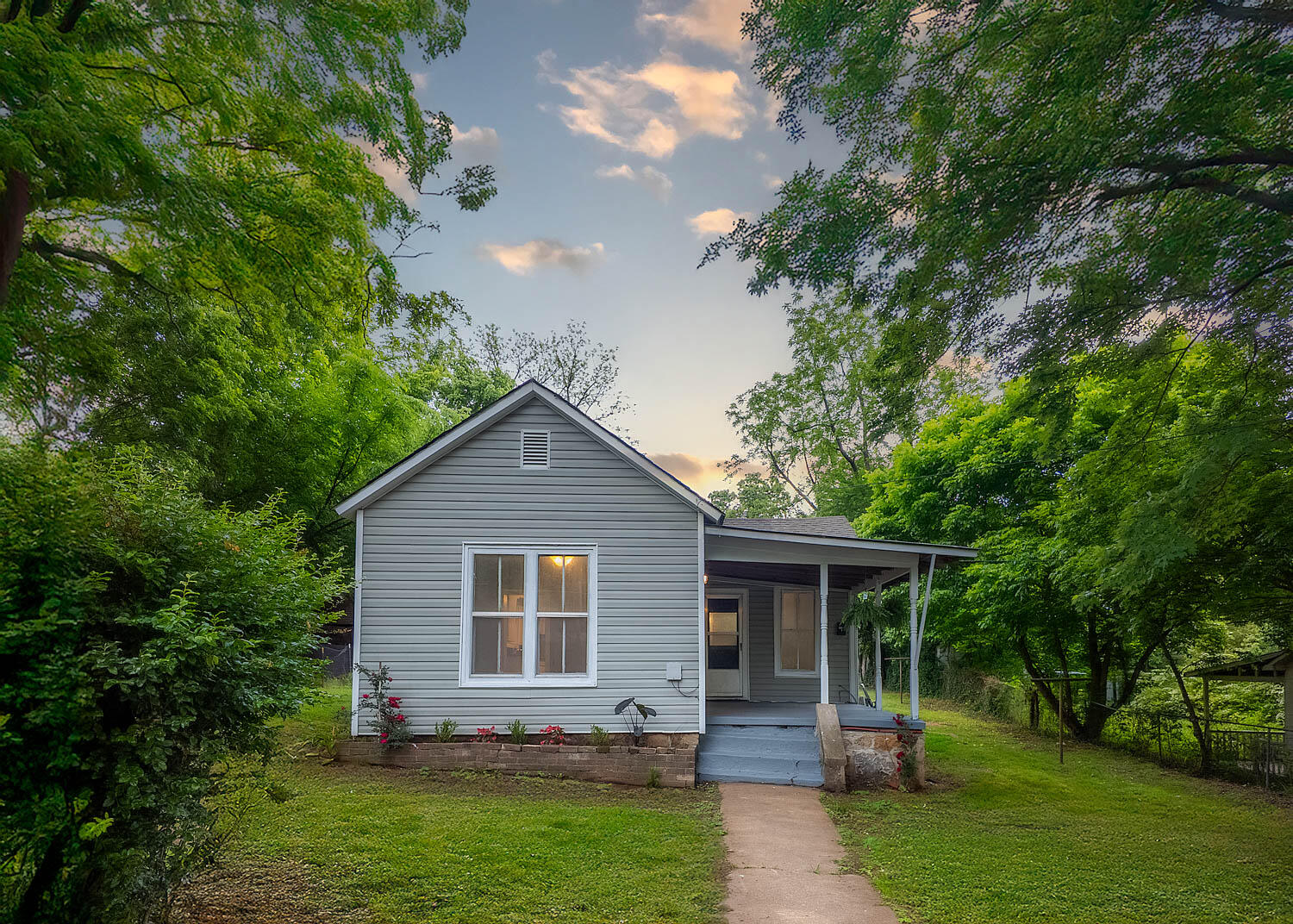 222 Poplar Street Property Photo 1