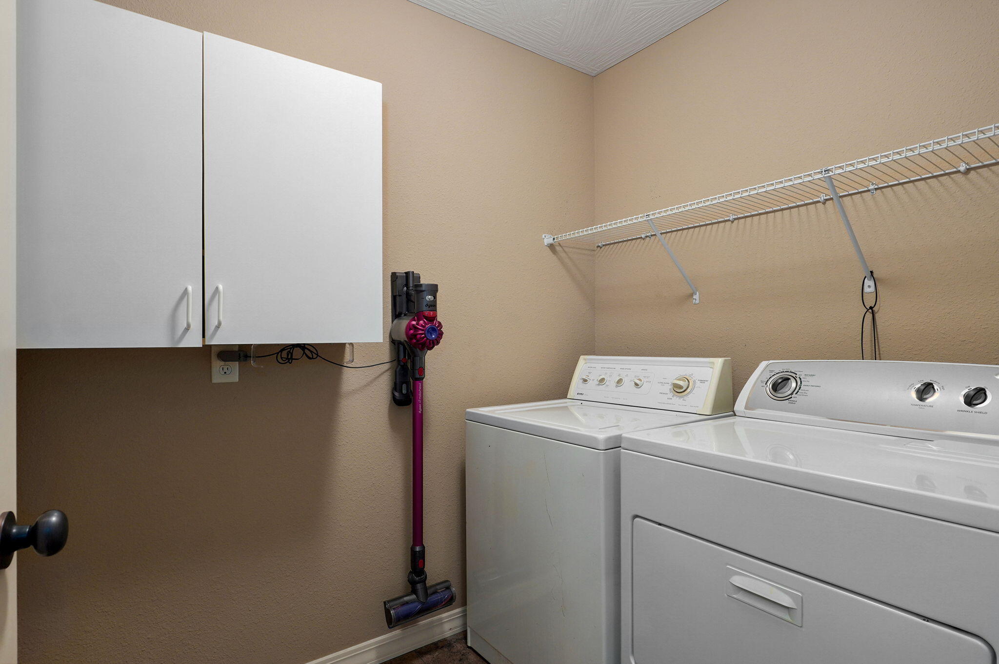 1208 South Jaylin Avenue Property Photo 21