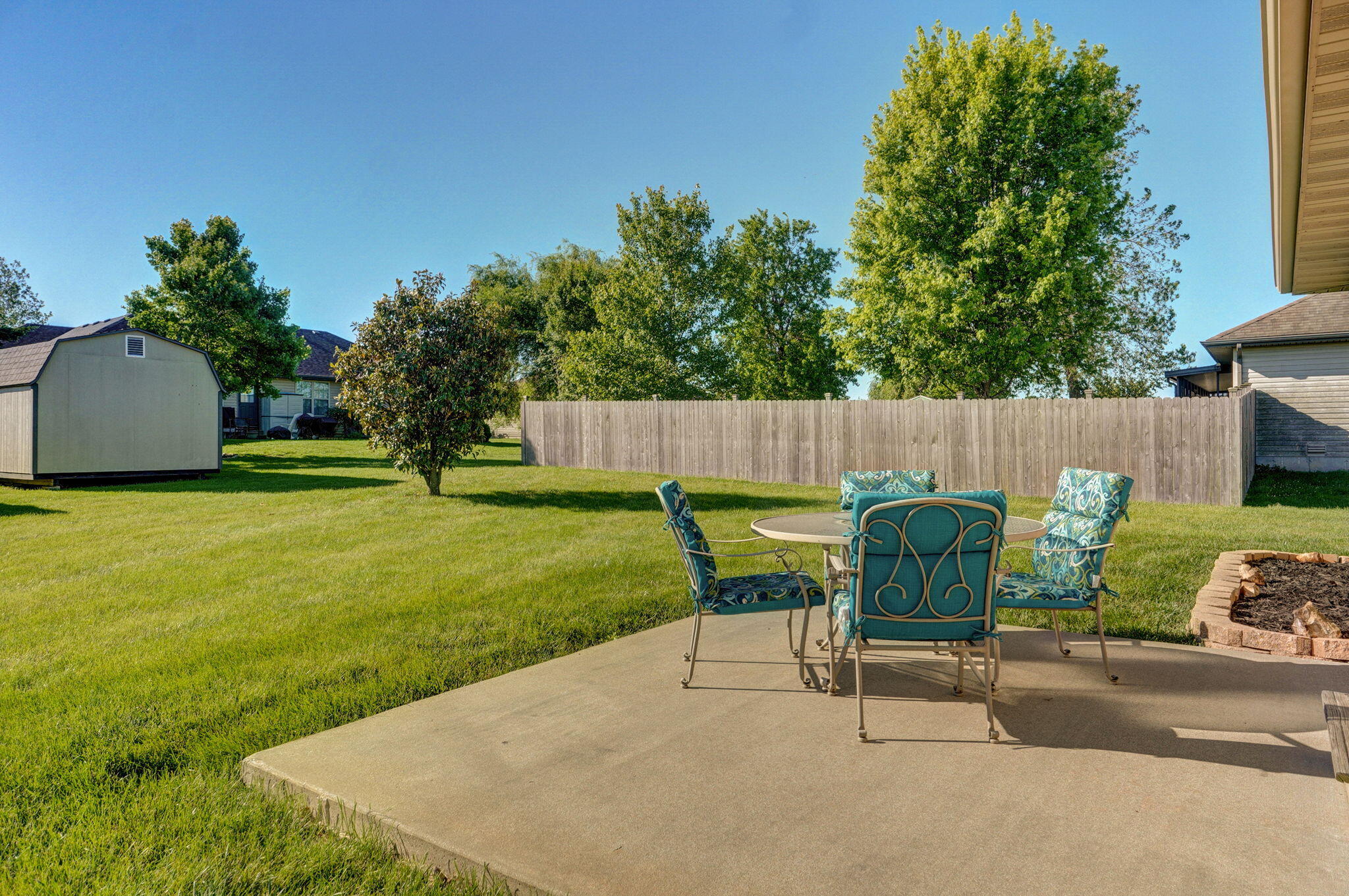1208 South Jaylin Avenue Property Photo 23