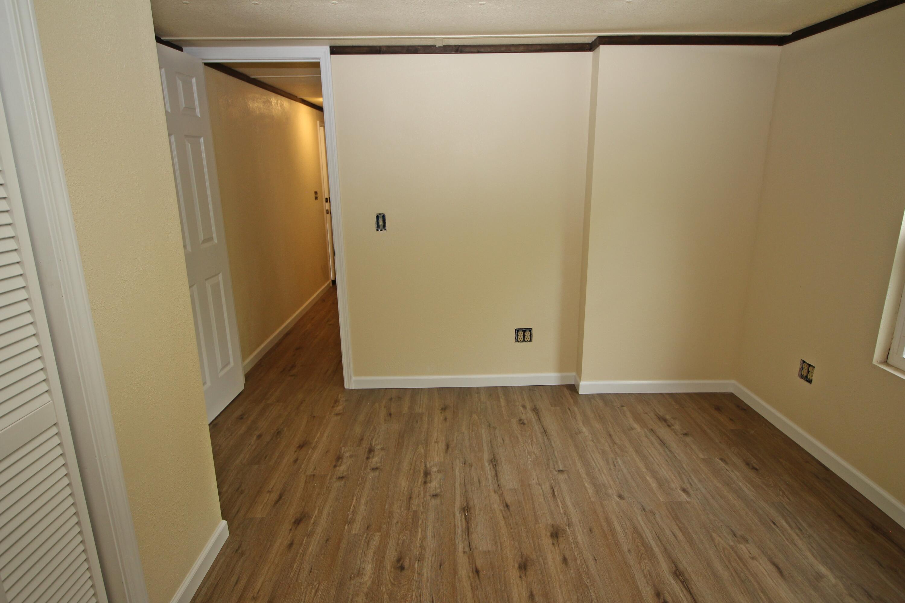 927 Race Street Property Photo 5