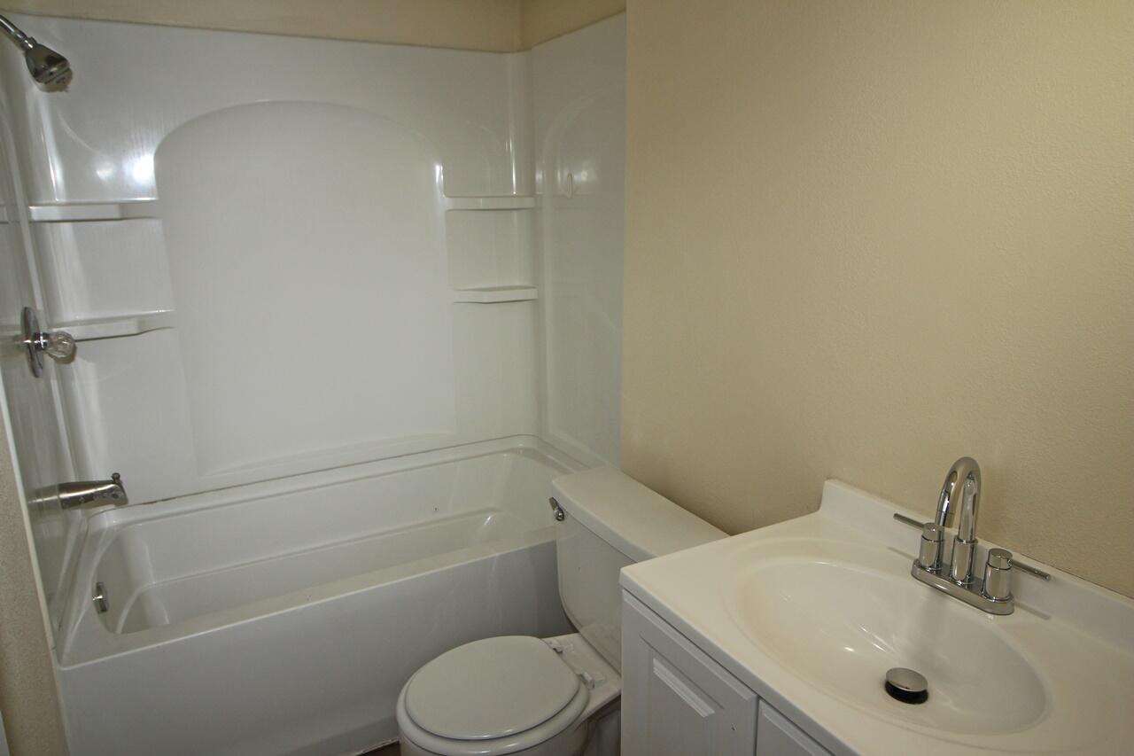 927 Race Street Property Photo 6