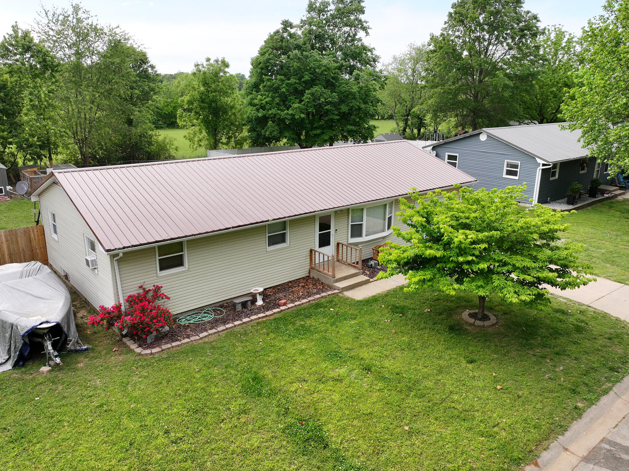 1505 Ford Dr Property Photo 2