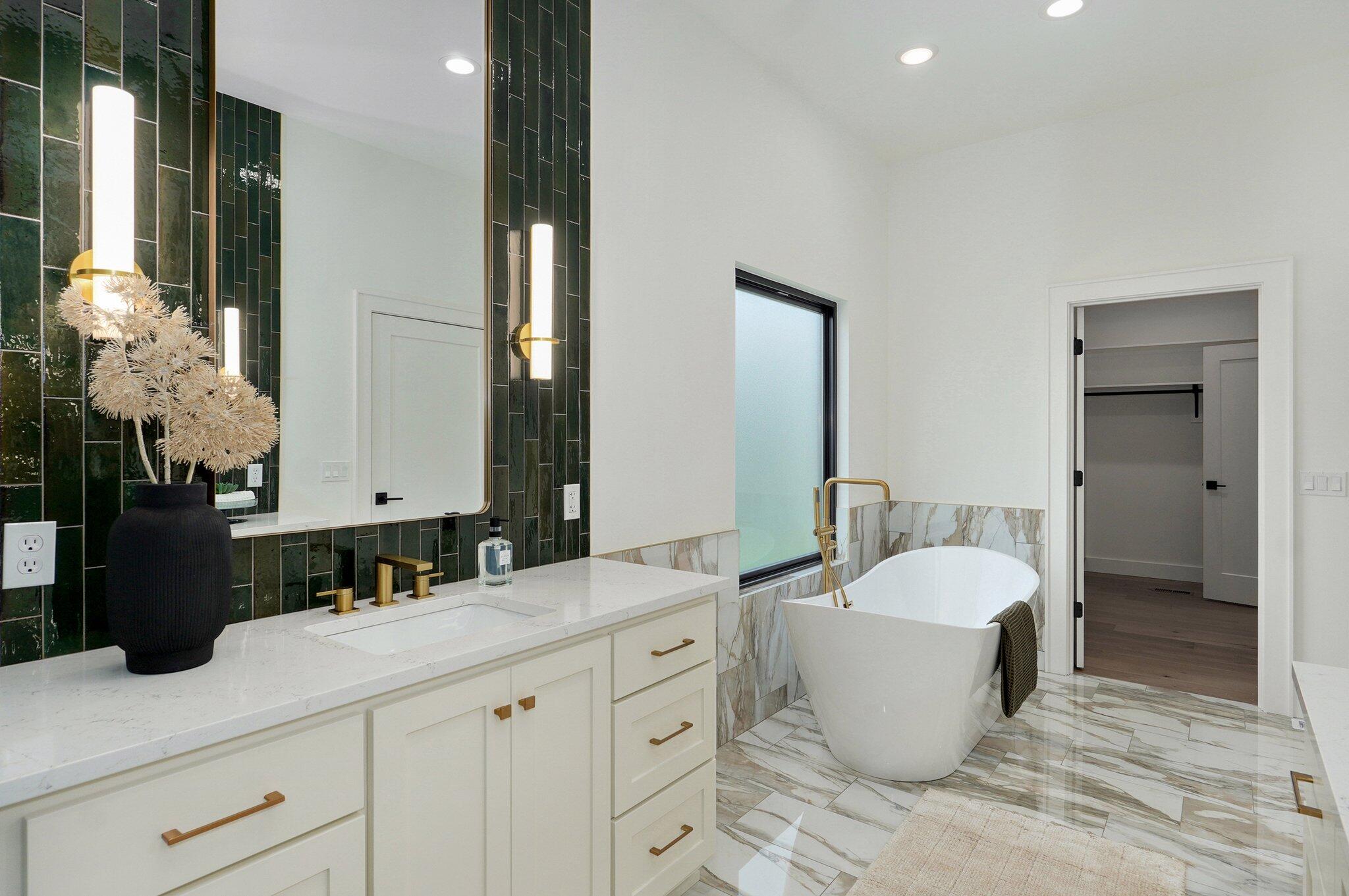 1744 East Cobblestone Drive Property Photo 29