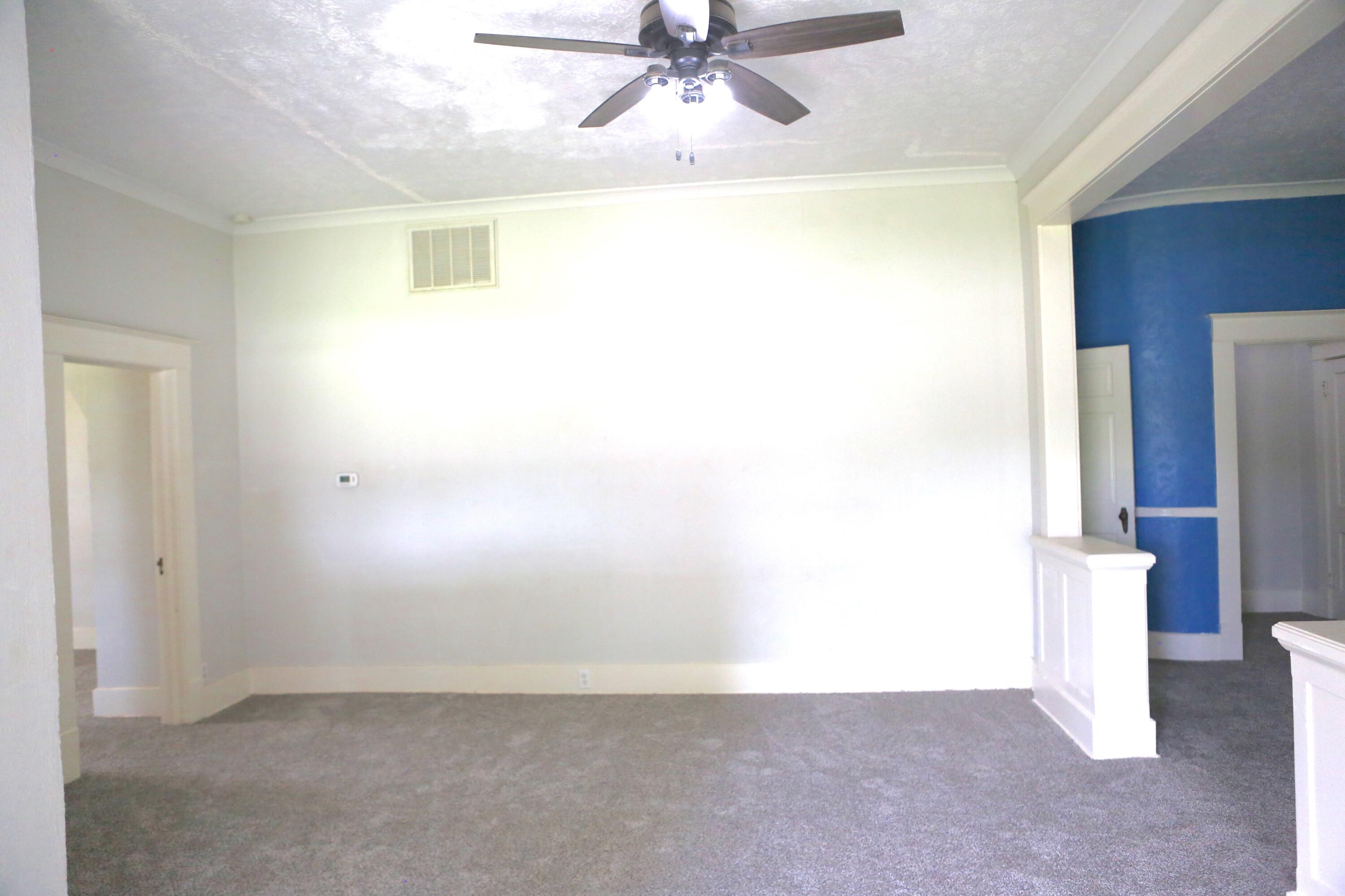 107 North Walnut Avenue Property Photo 9