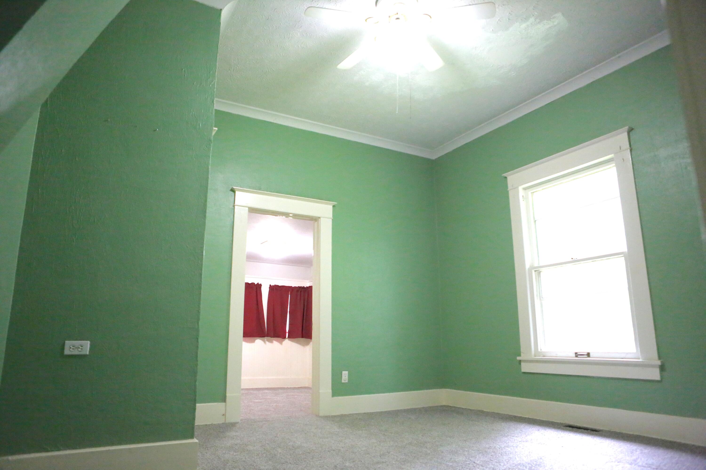 107 North Walnut Avenue Property Photo 15