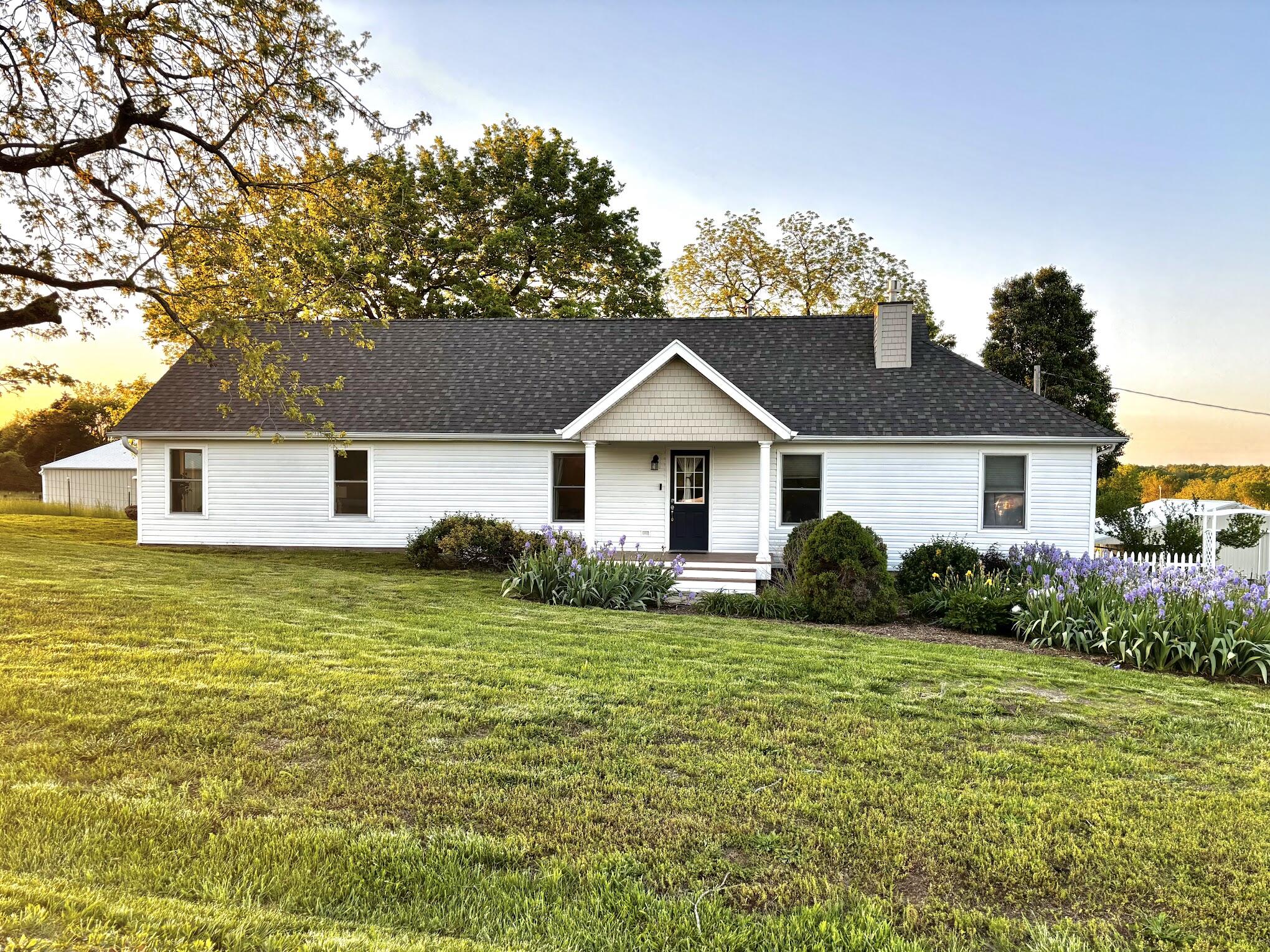 443 Sparkle Brook Road Property Photo 2