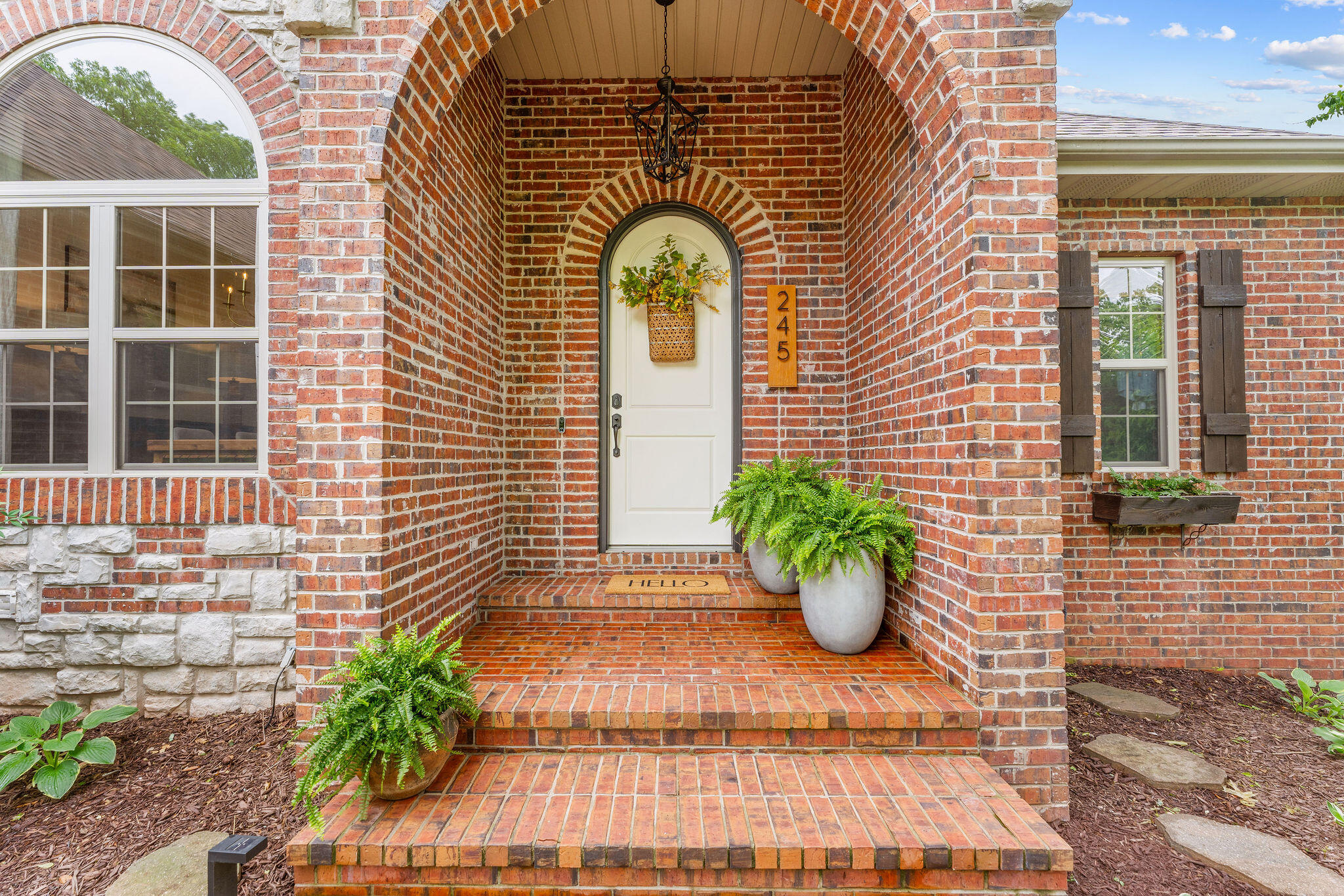 245 William Place Property Photo 5