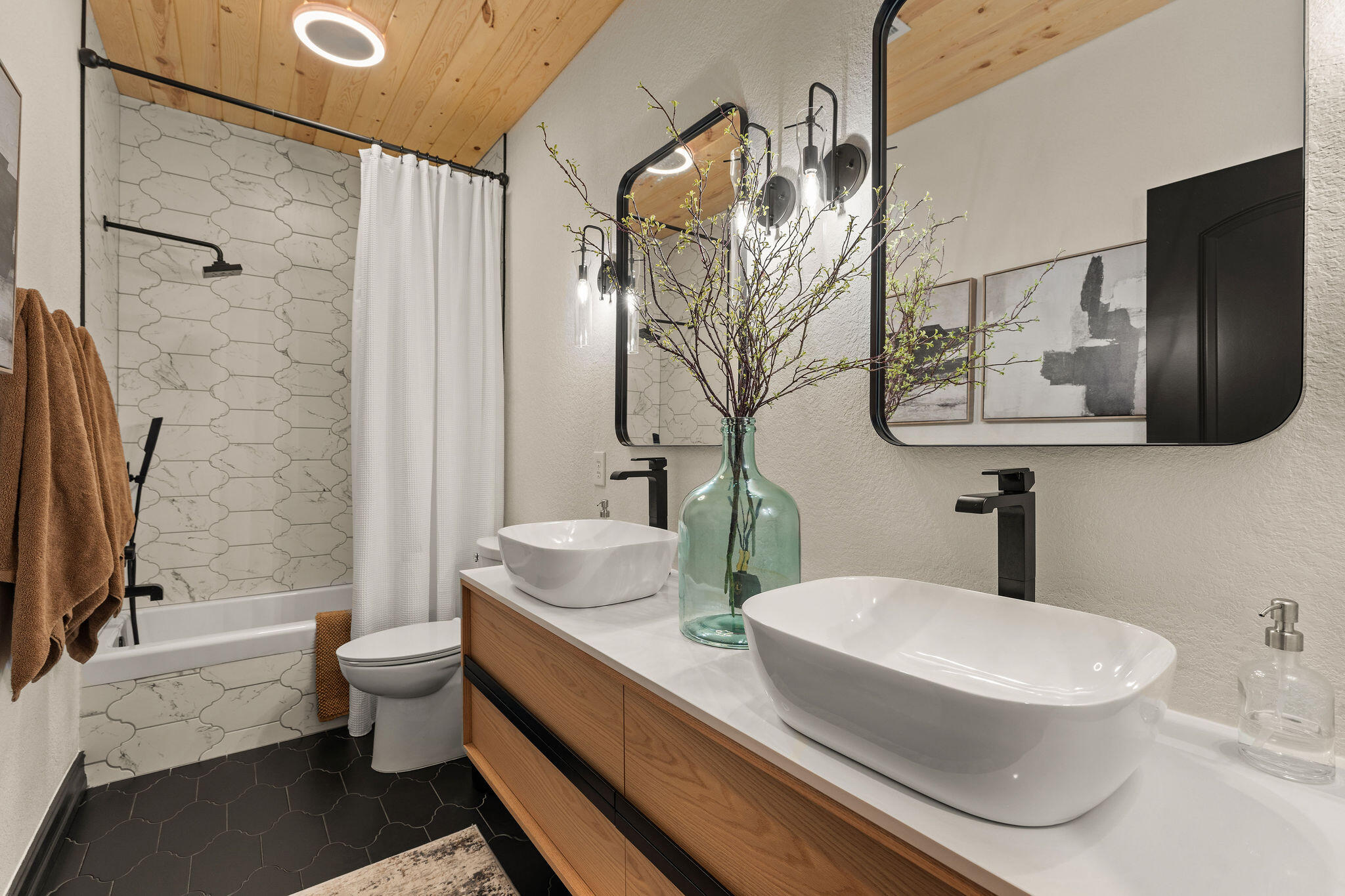 245 William Place Property Photo 35