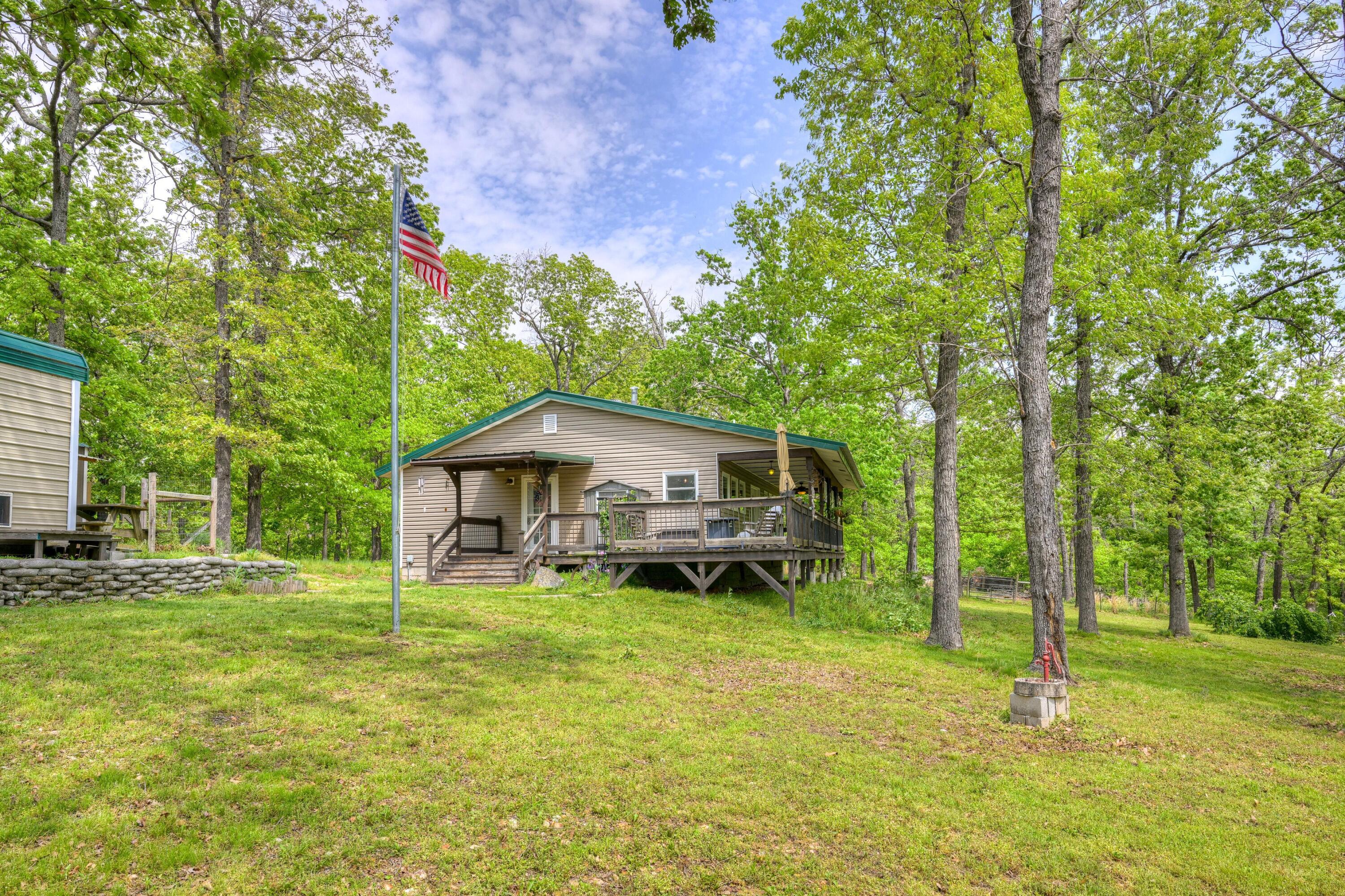 22351 South 672 Road Property Photo 2