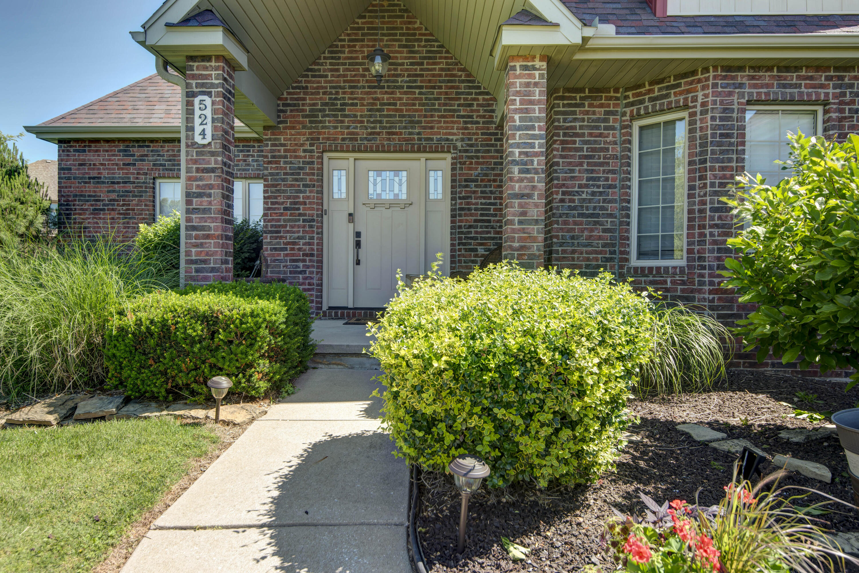 524 Quail Run Street Property Photo 4