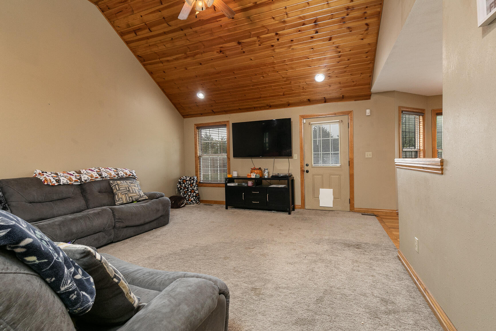 1180 Estate Avenue Property Photo 5
