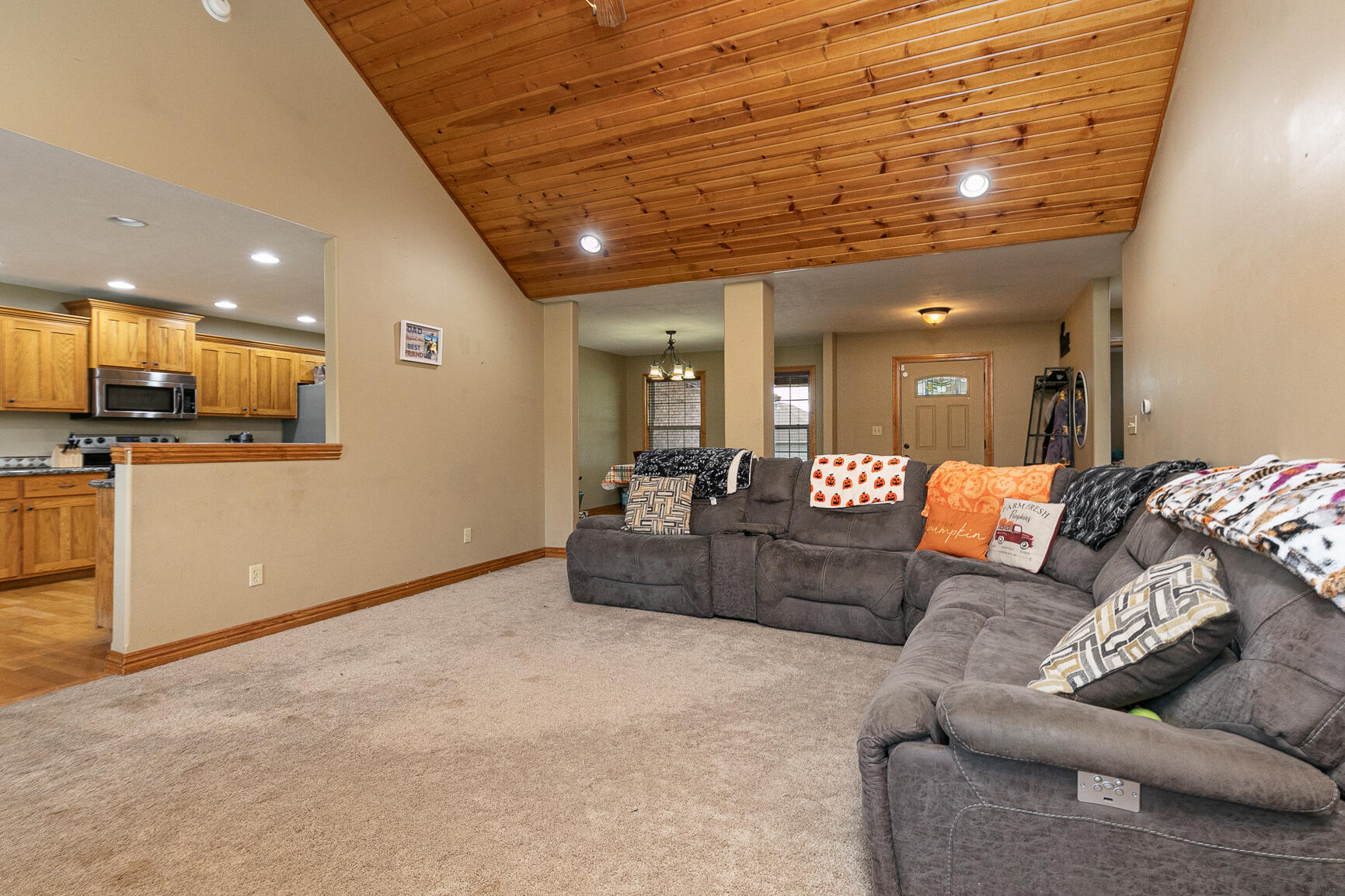 1180 Estate Avenue Property Photo 9