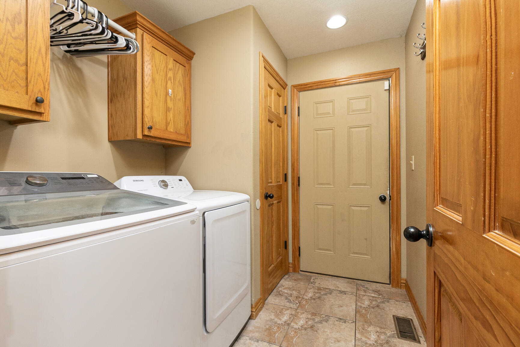 1180 Estate Avenue Property Photo 16