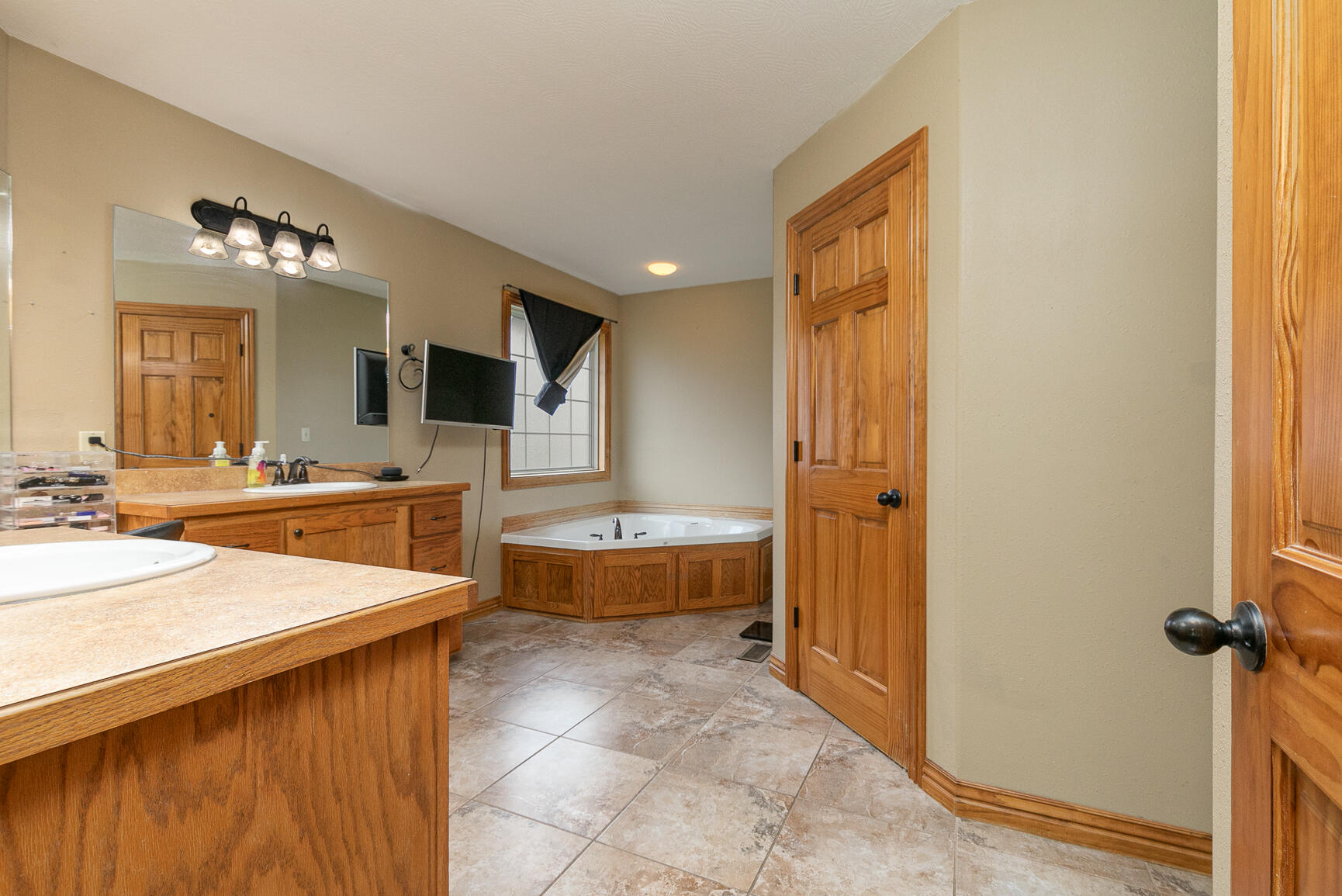 1180 Estate Avenue Property Photo 19