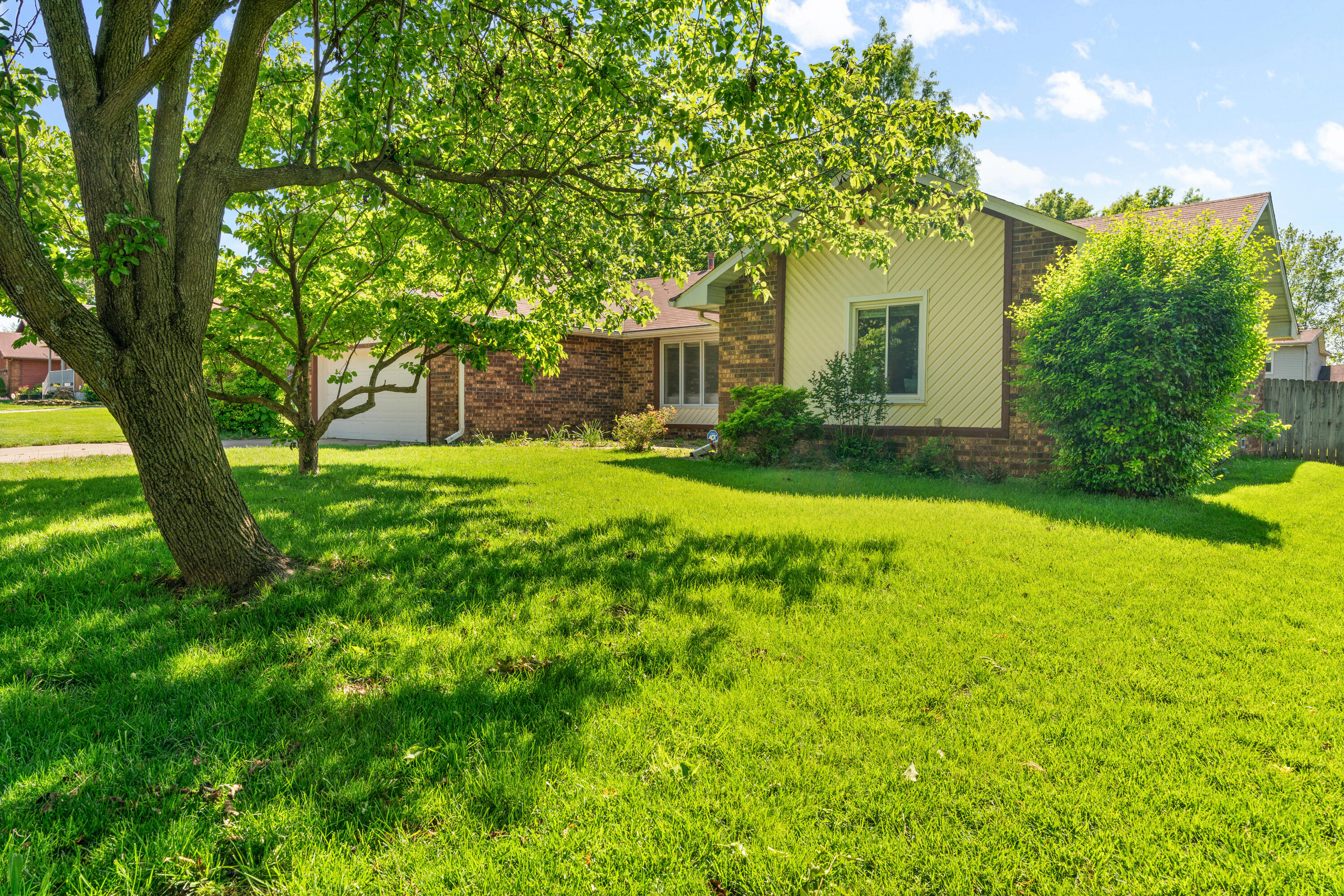 3847 South Homewood Street Property Photo 3