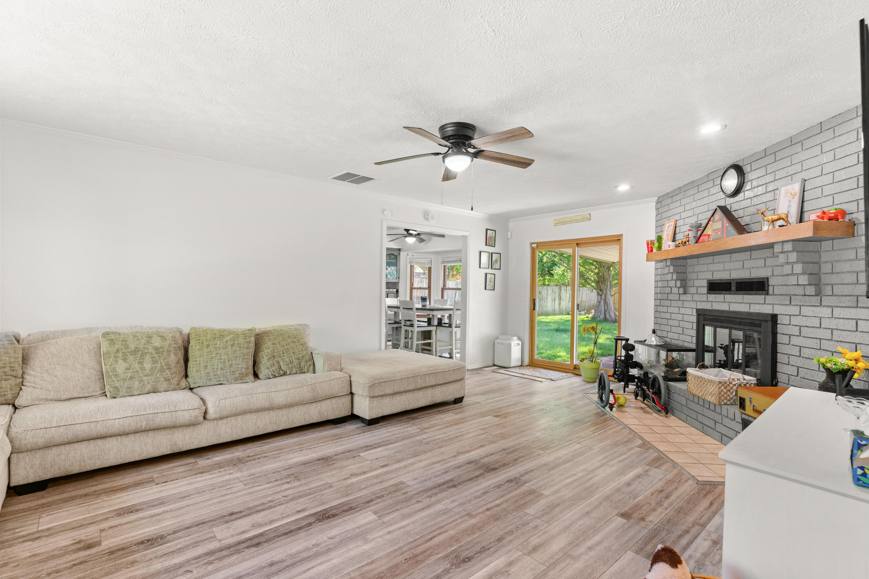 3847 South Homewood Street Property Photo 6