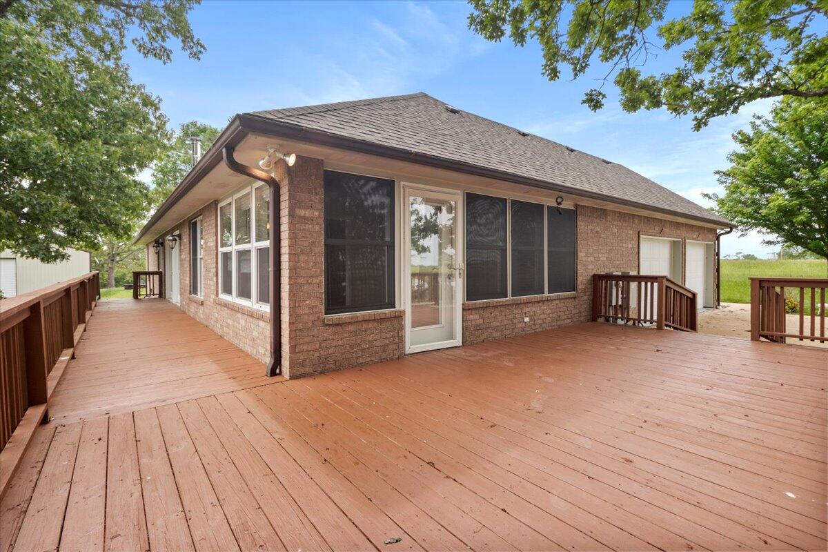 123 Sparkle Drive Property Photo 3