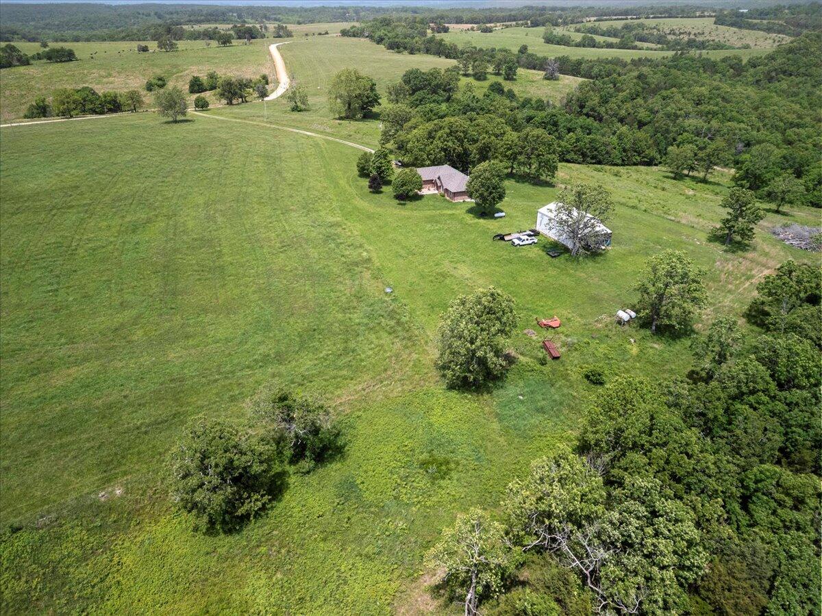 123 Sparkle Drive Property Photo 5