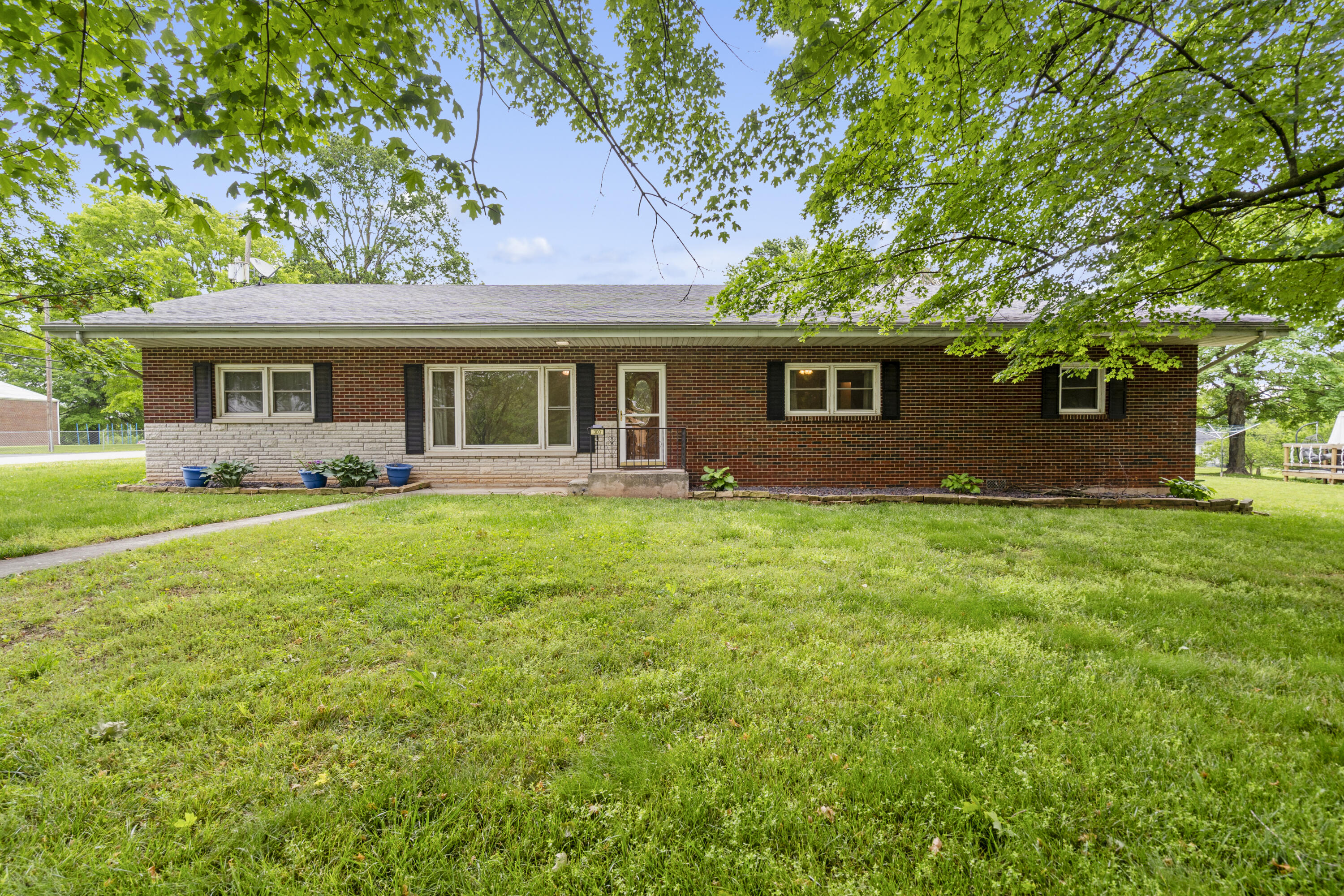 300 South High Avenue Property Photo 1