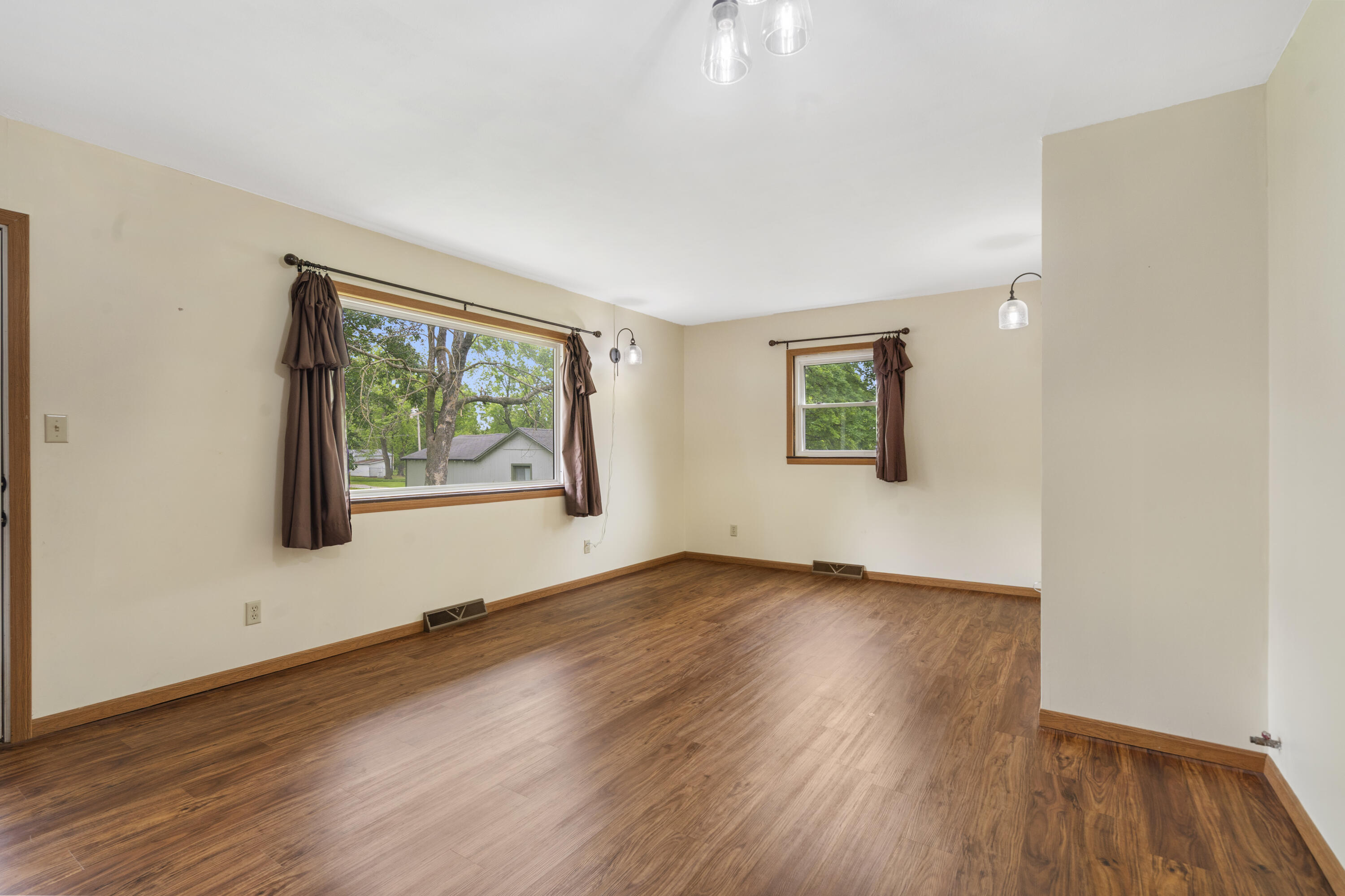 300 South High Avenue Property Photo 12