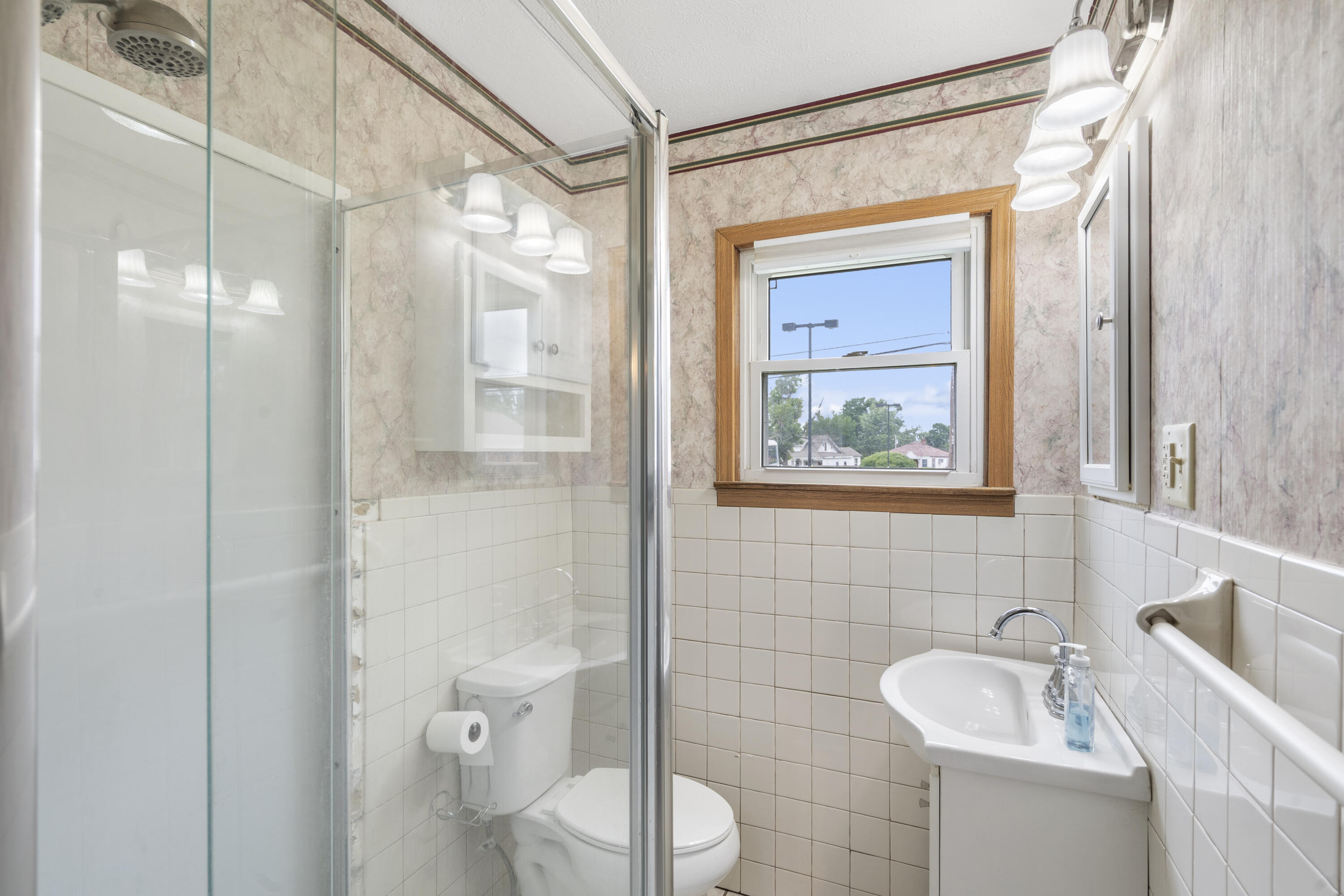 300 South High Avenue Property Photo 14
