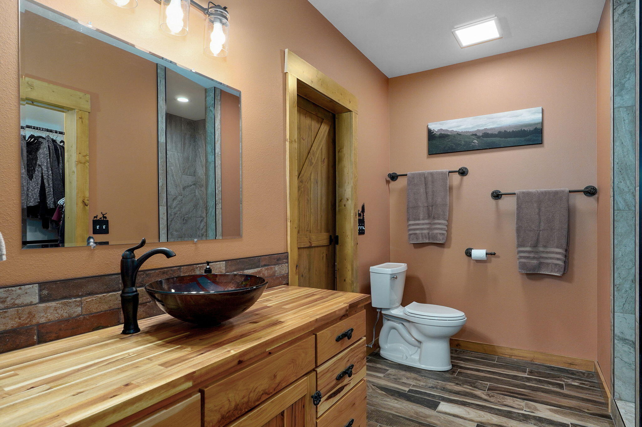 8403 Lawrence 1040 Property Photo 44