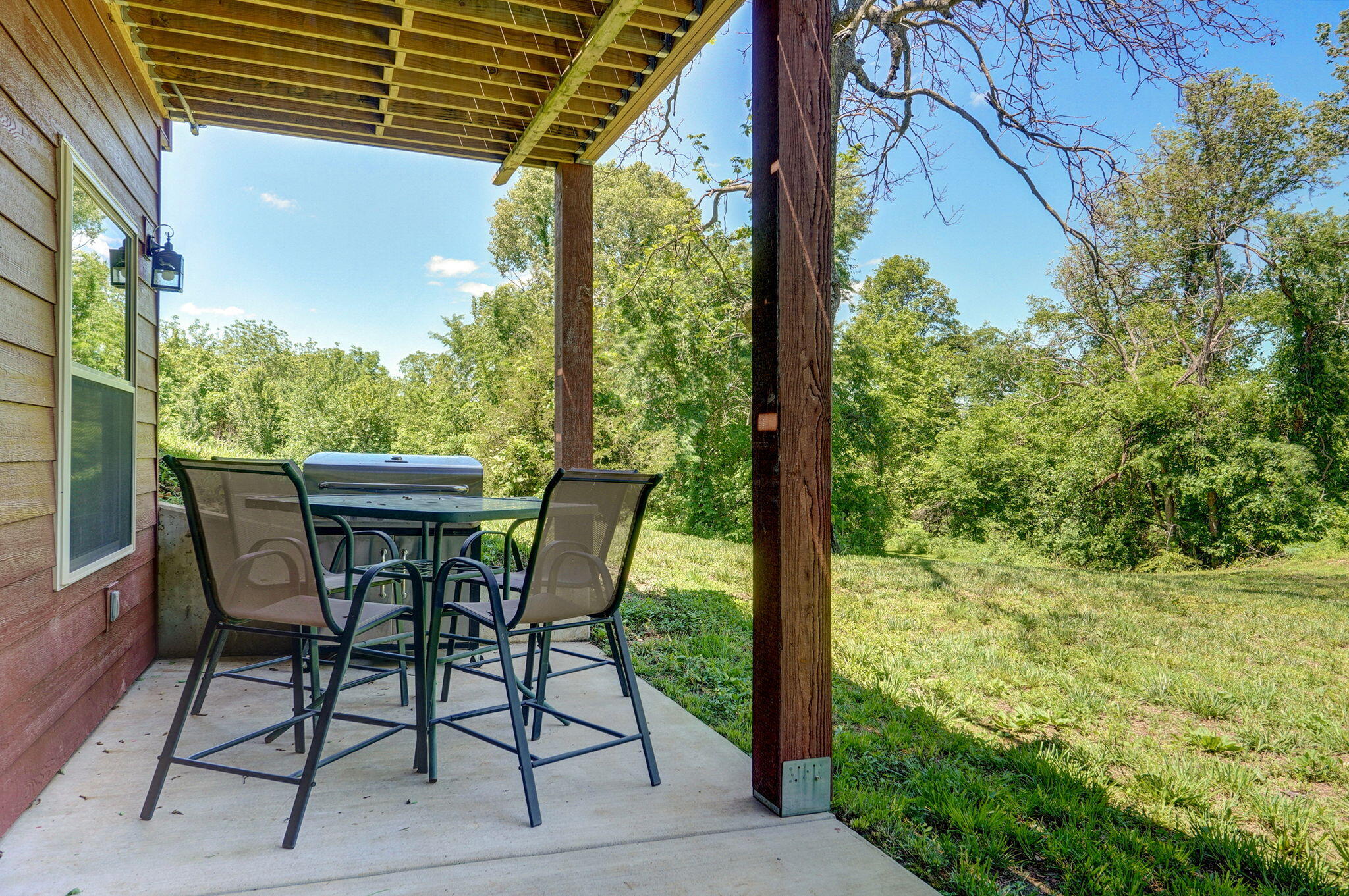 8403 Lawrence 1040 Property Photo 55