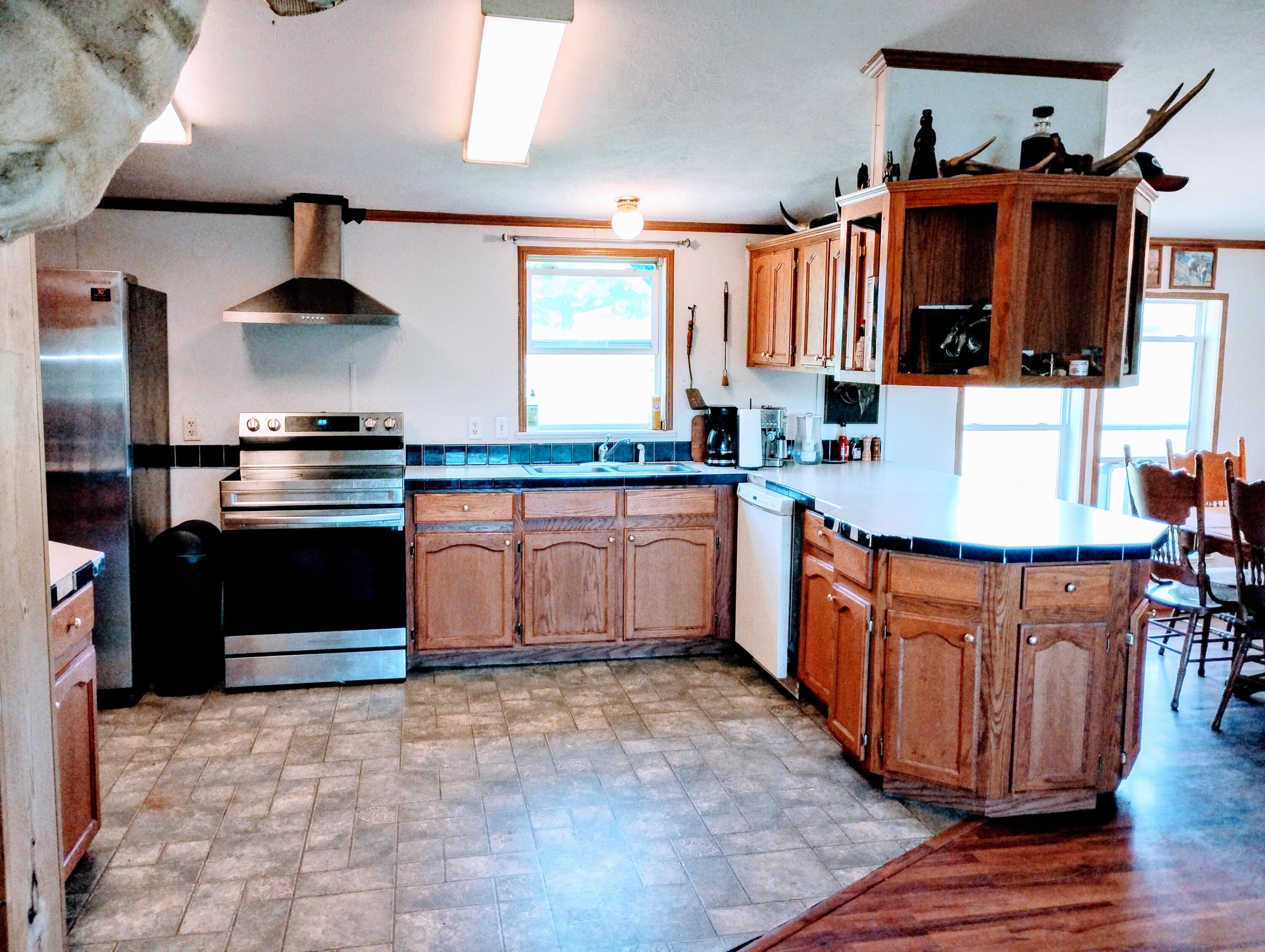 3917 County Road 4220 Property Photo 4