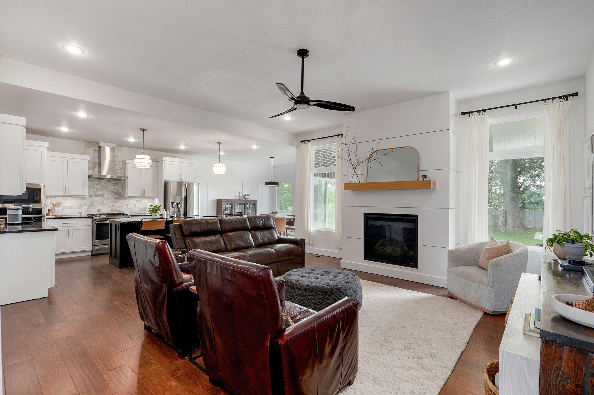 735 North Fox Hill Circle Property Photo 8