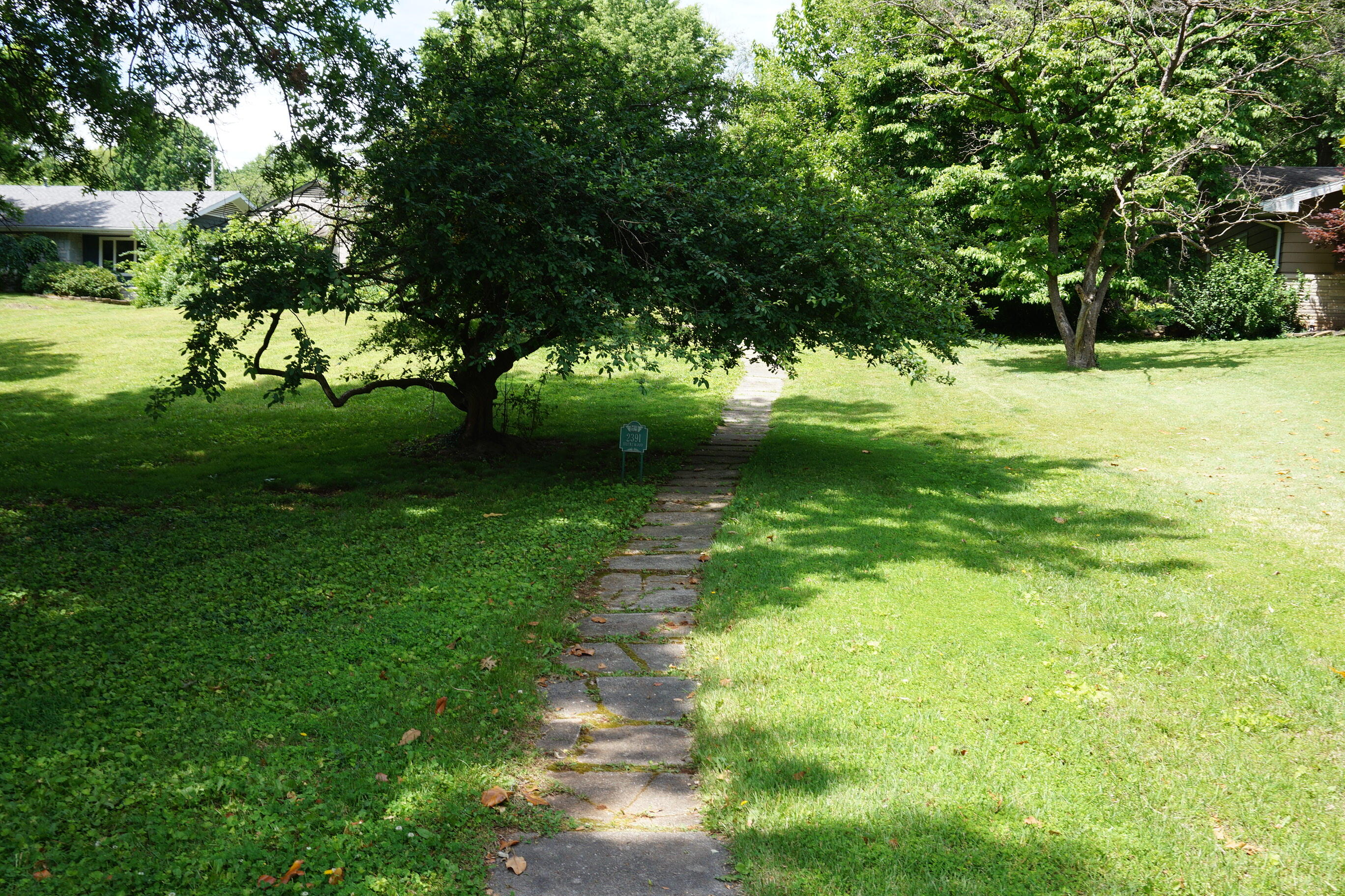 2391 South Brentwood Boulevard Property Photo 6