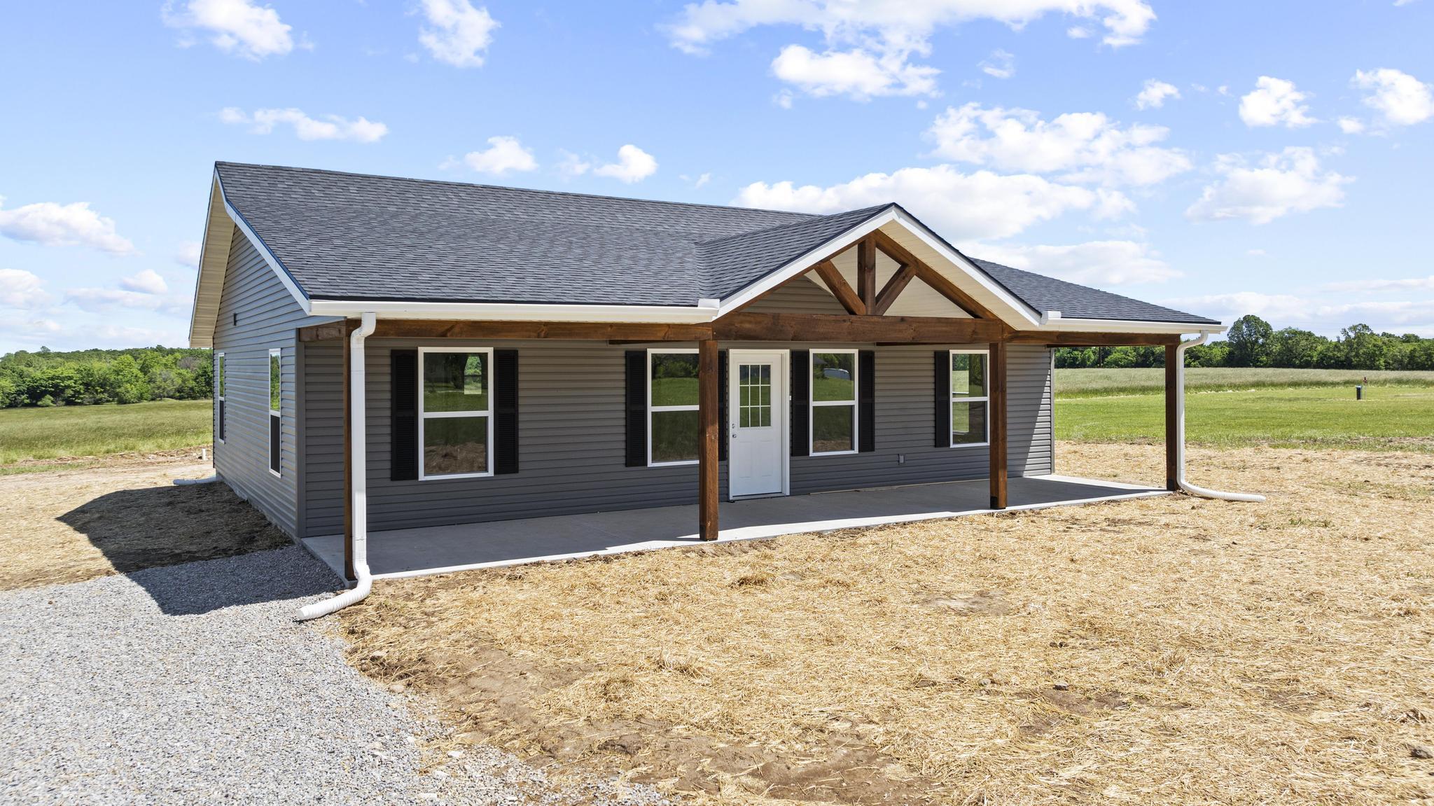 1079 Wiseman Road Property Photo 3