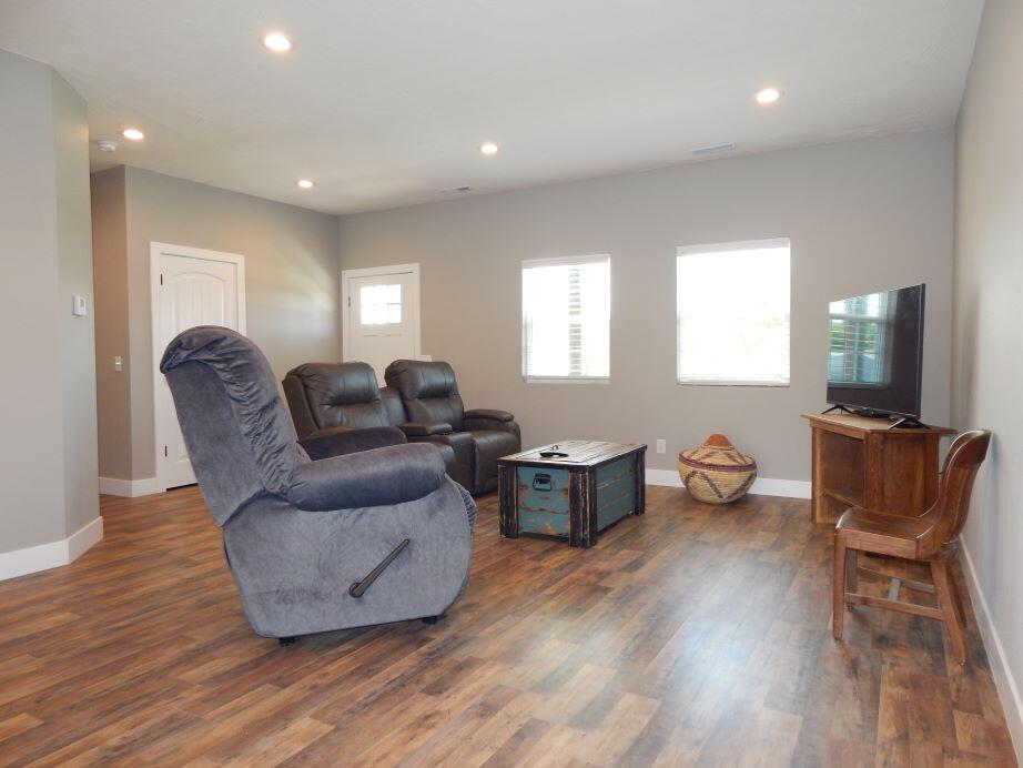 510 Kenny Street Property Photo 5