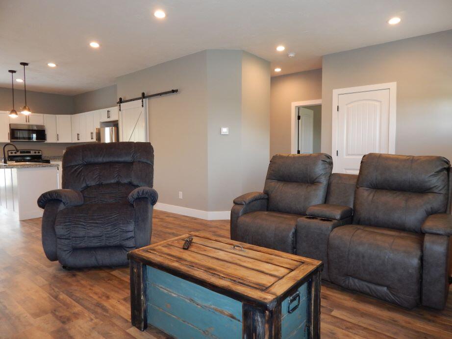 510 Kenny Street Property Photo 7