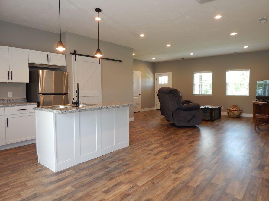 510 Kenny Street Property Photo 8