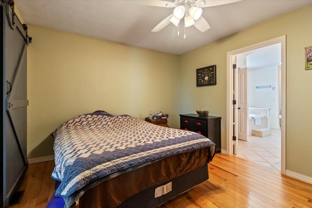 657 Plentywood Lane Property Photo 12