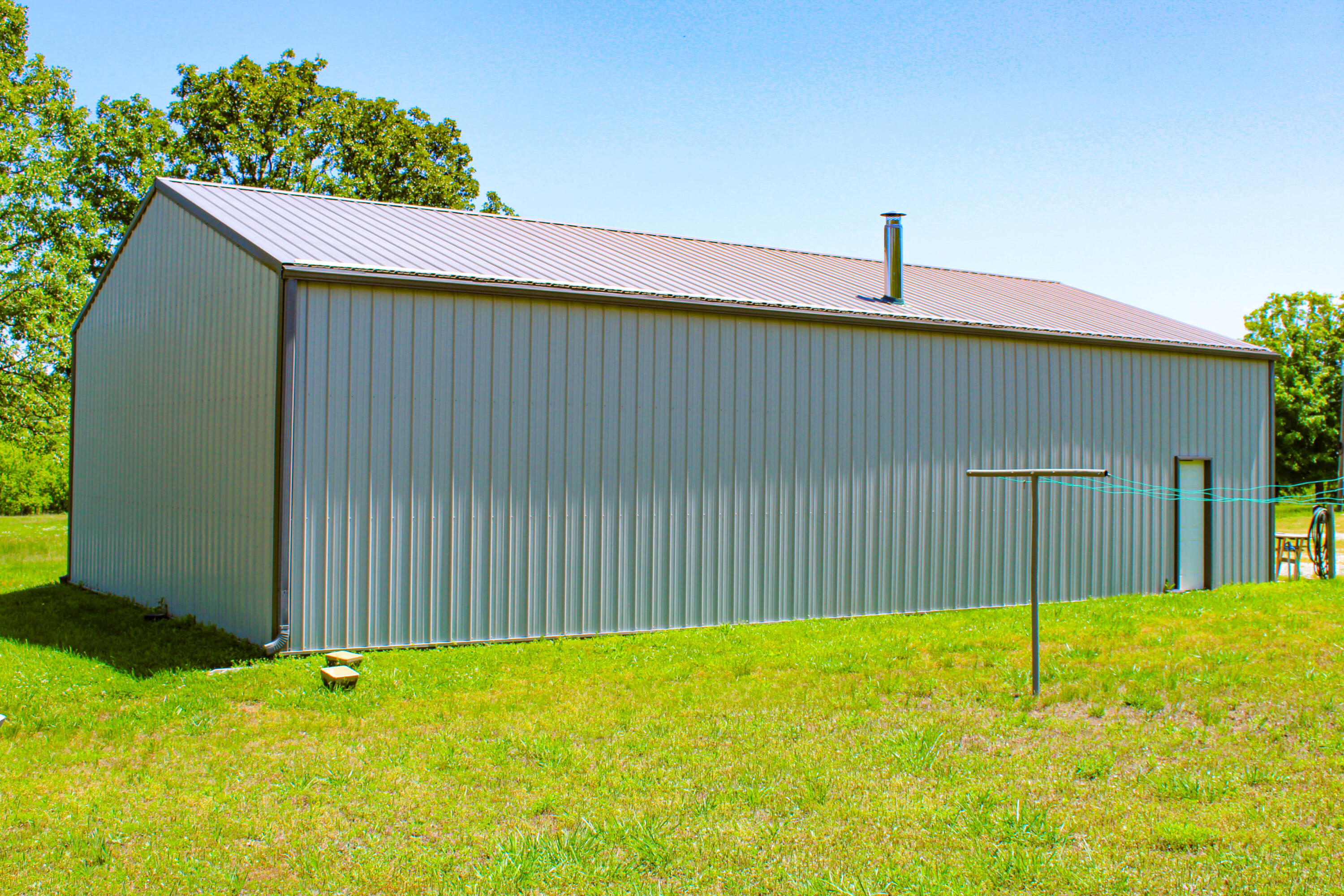 821 Northwest B Highway Property Photo 5