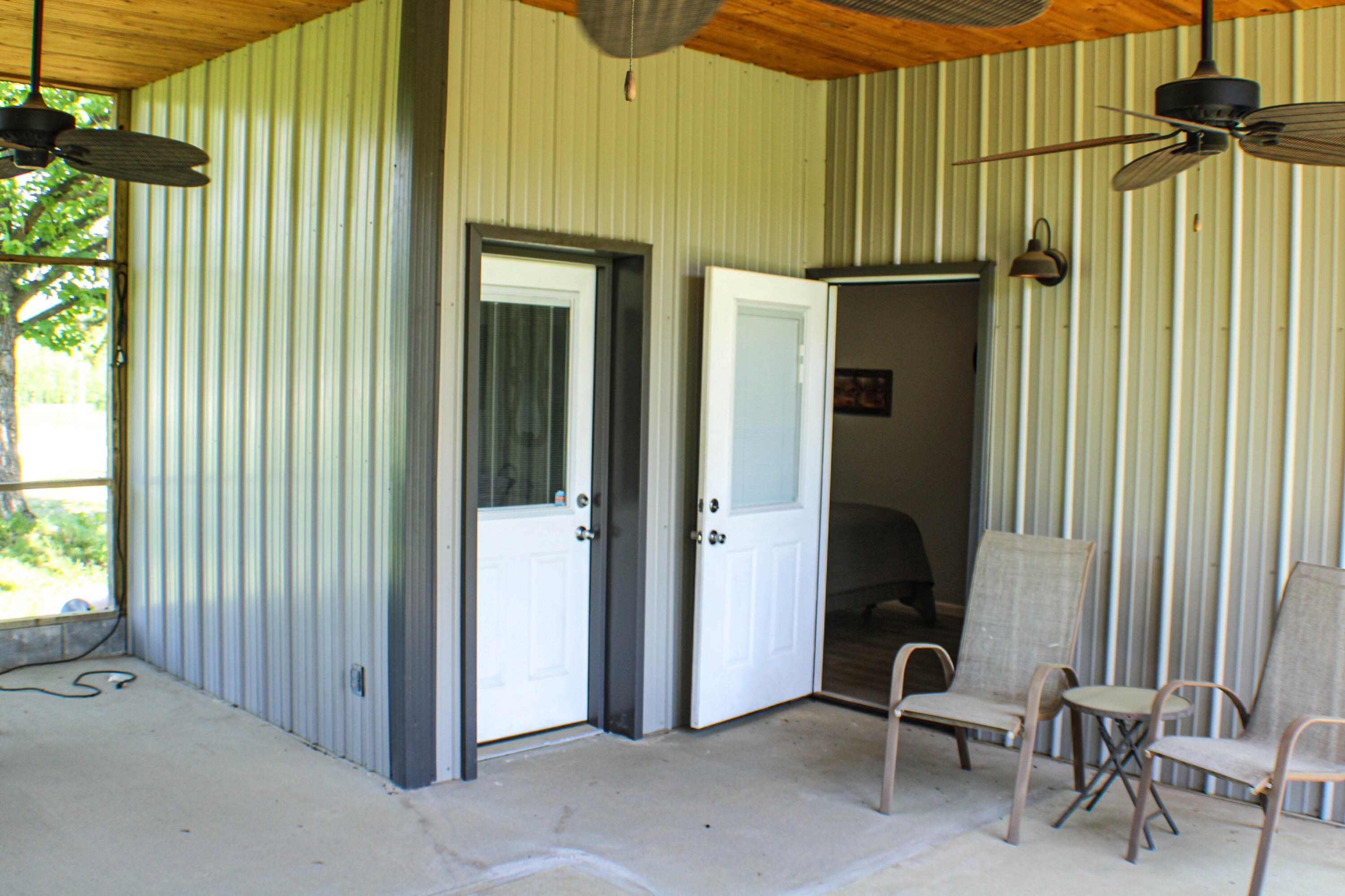 821 Northwest B Highway Property Photo 32