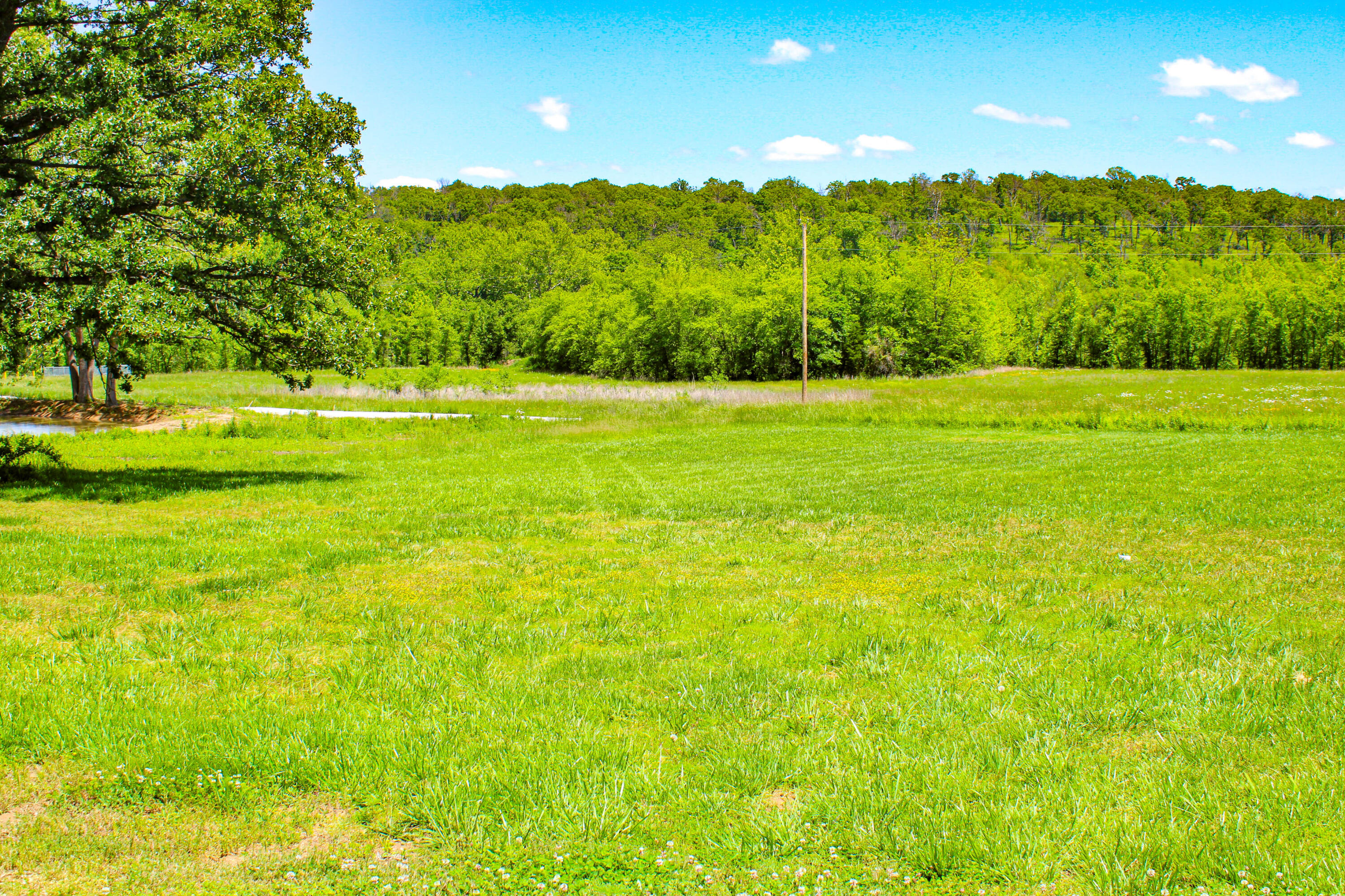 821 Northwest B Highway Property Photo 40