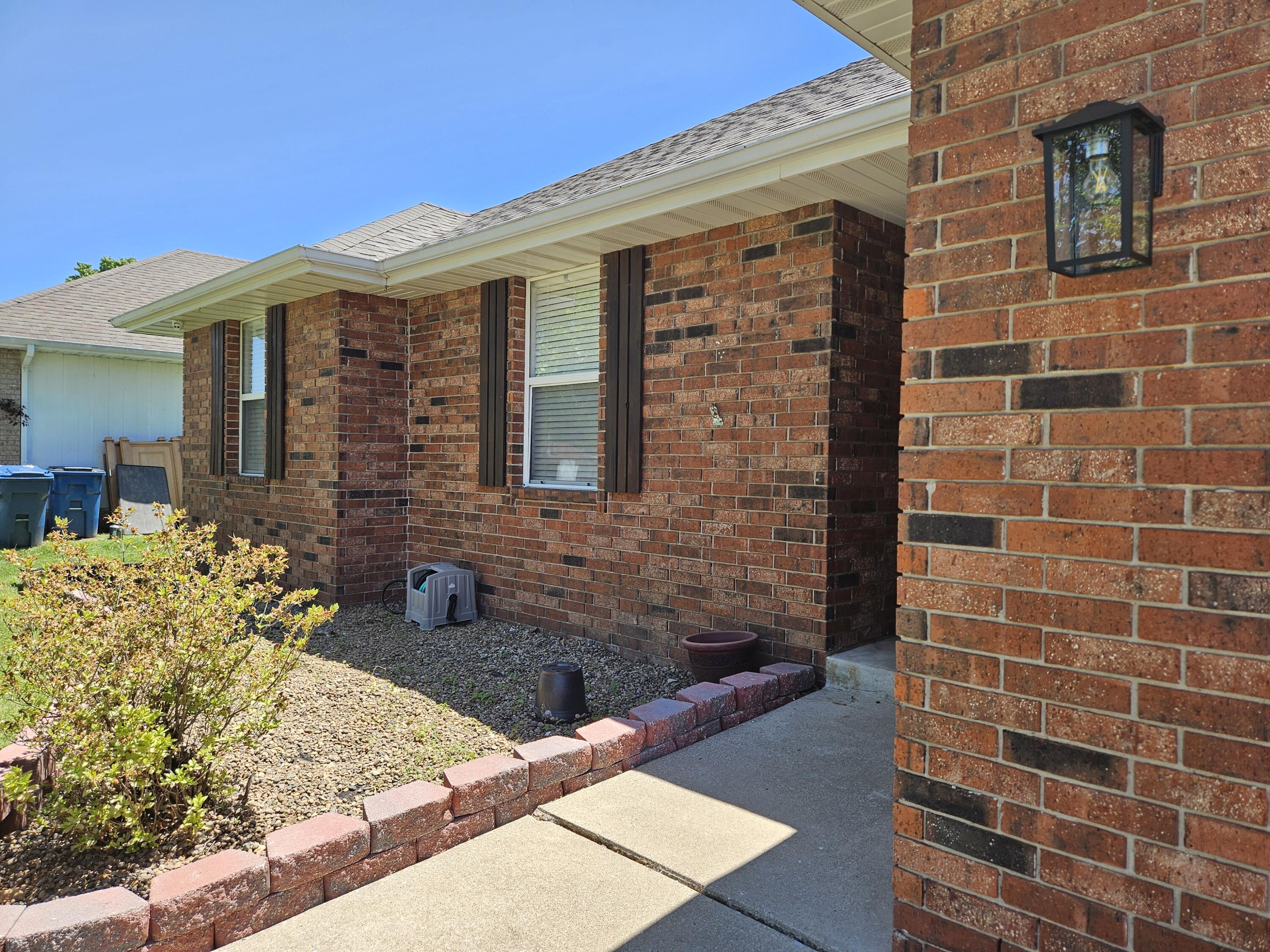 512 East Slim Wilson Boulevard Property Photo 3