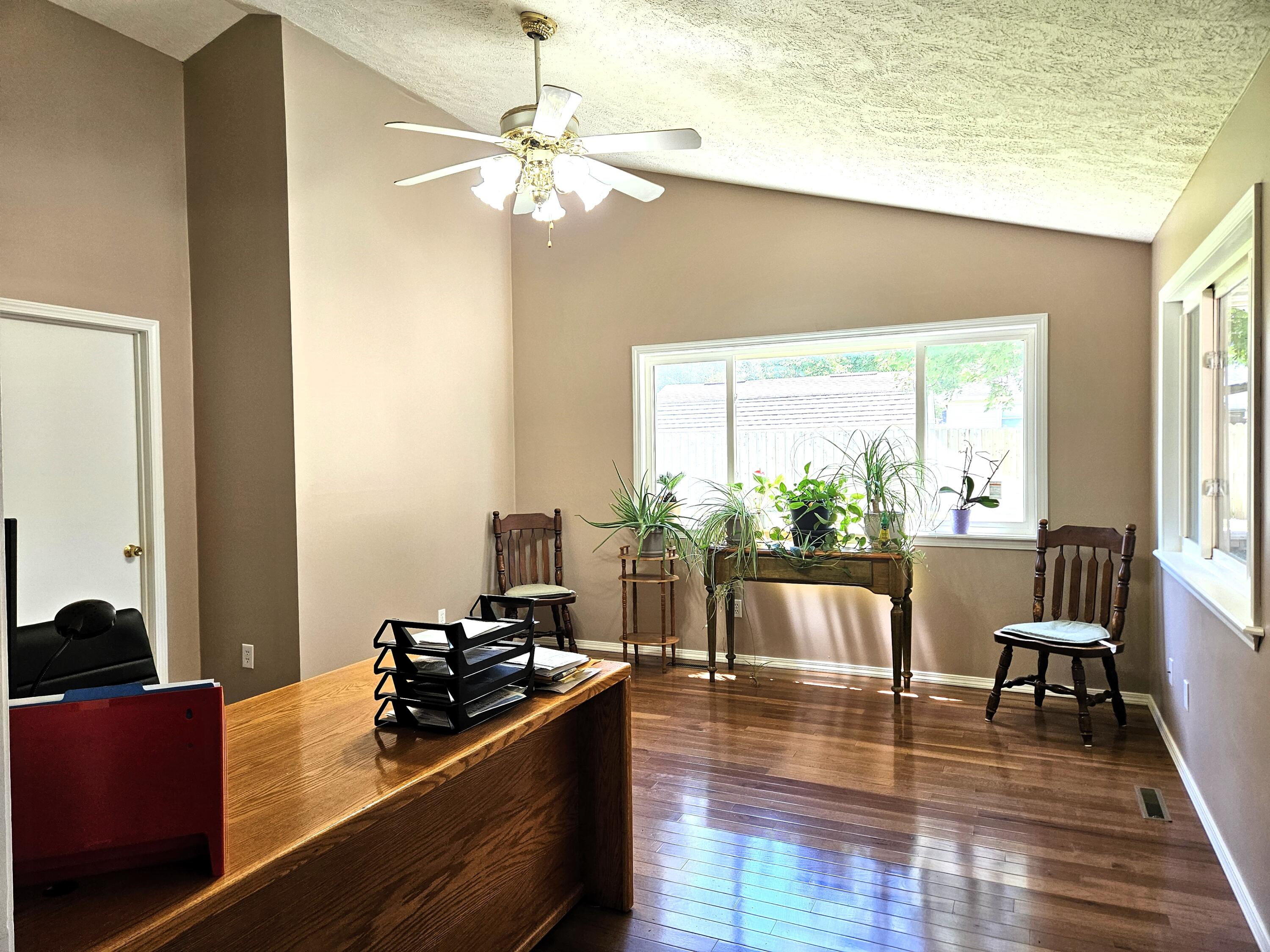 512 East Slim Wilson Boulevard Property Photo 15