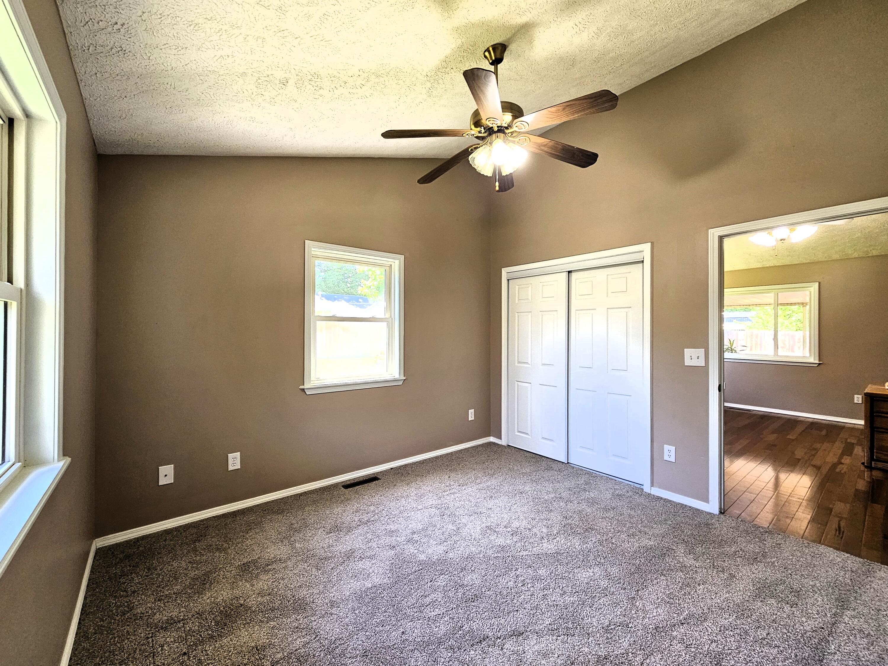 512 East Slim Wilson Boulevard Property Photo 23