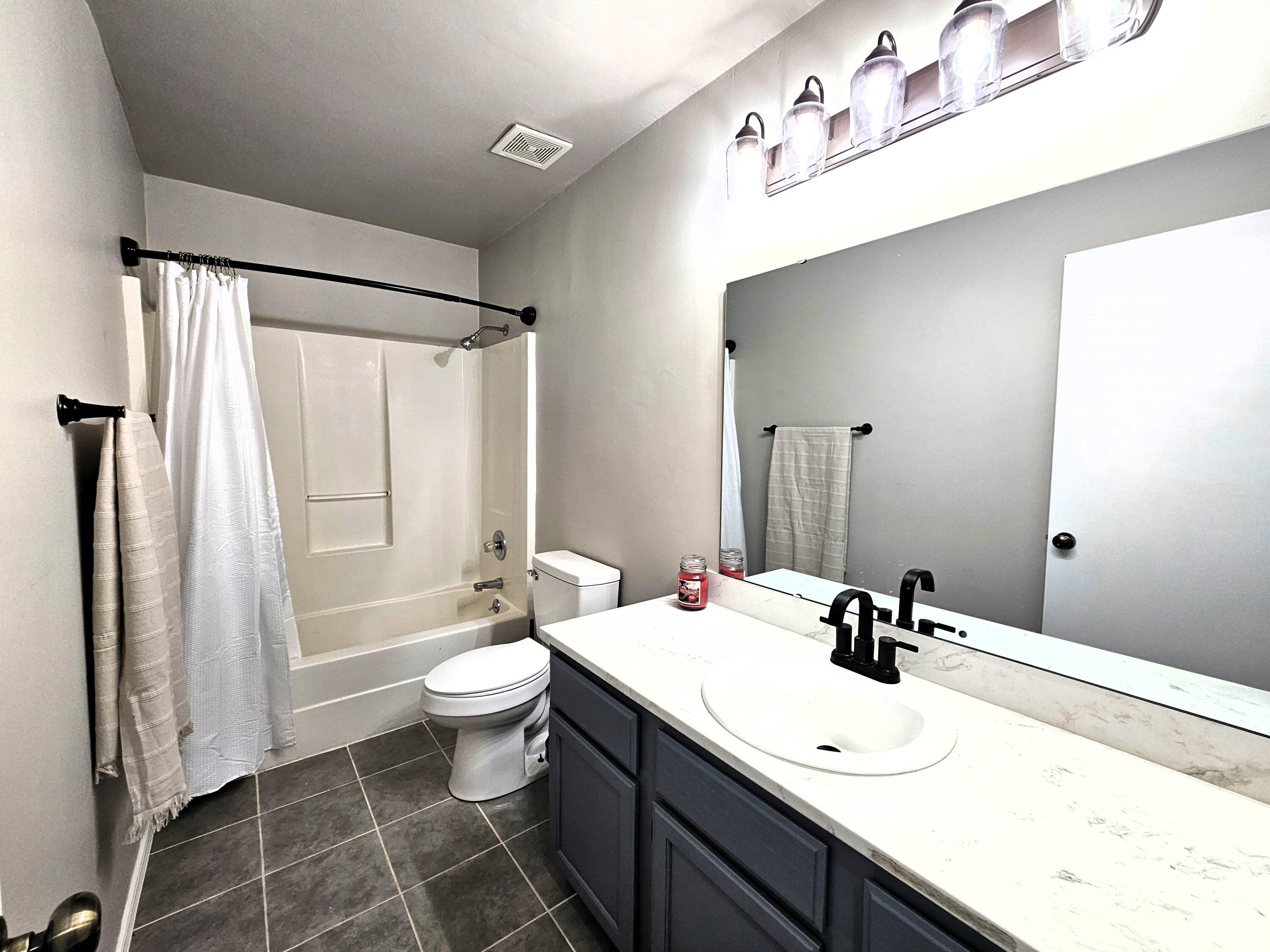 512 East Slim Wilson Boulevard Property Photo 26