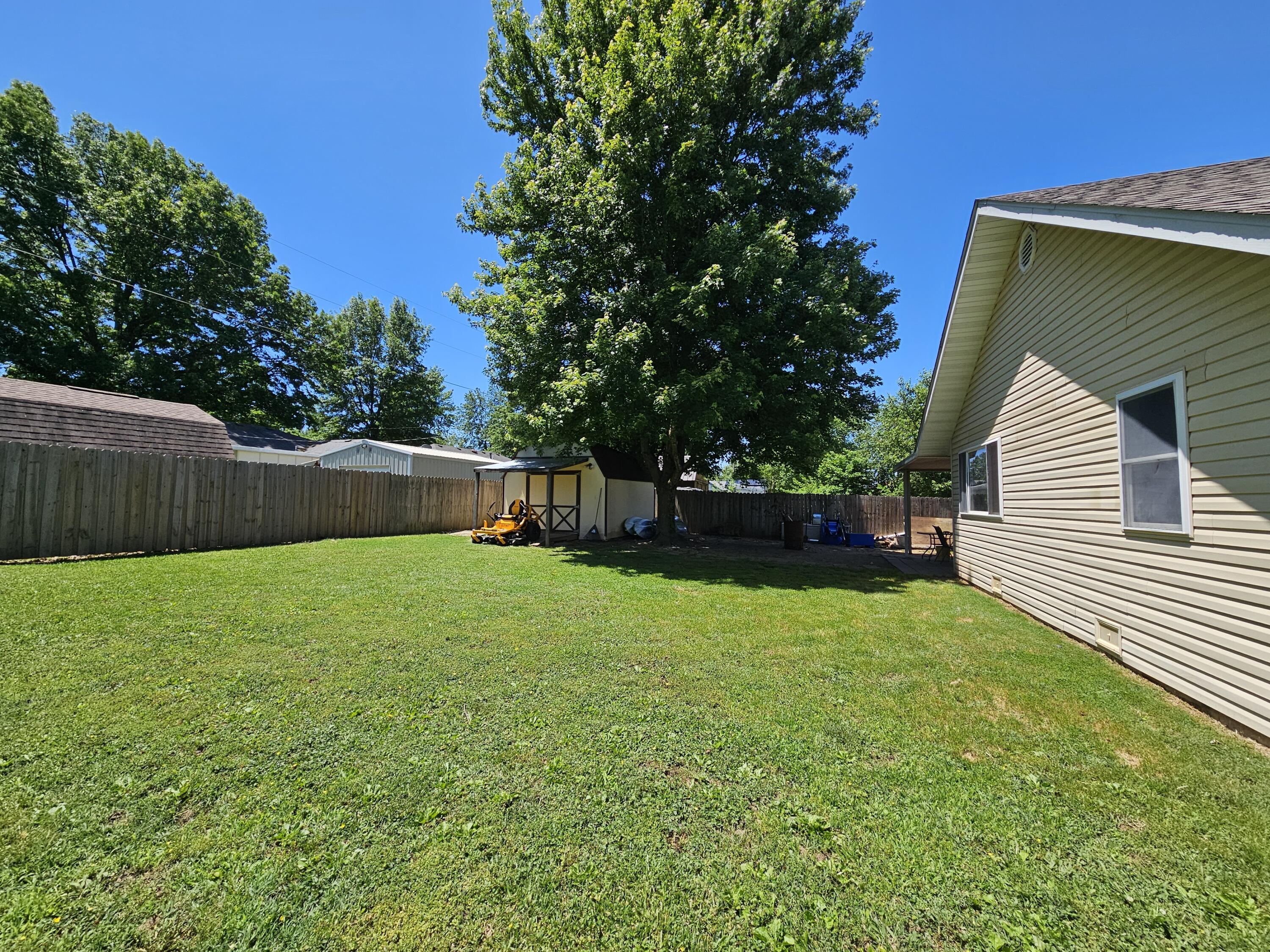 512 East Slim Wilson Boulevard Property Photo 33
