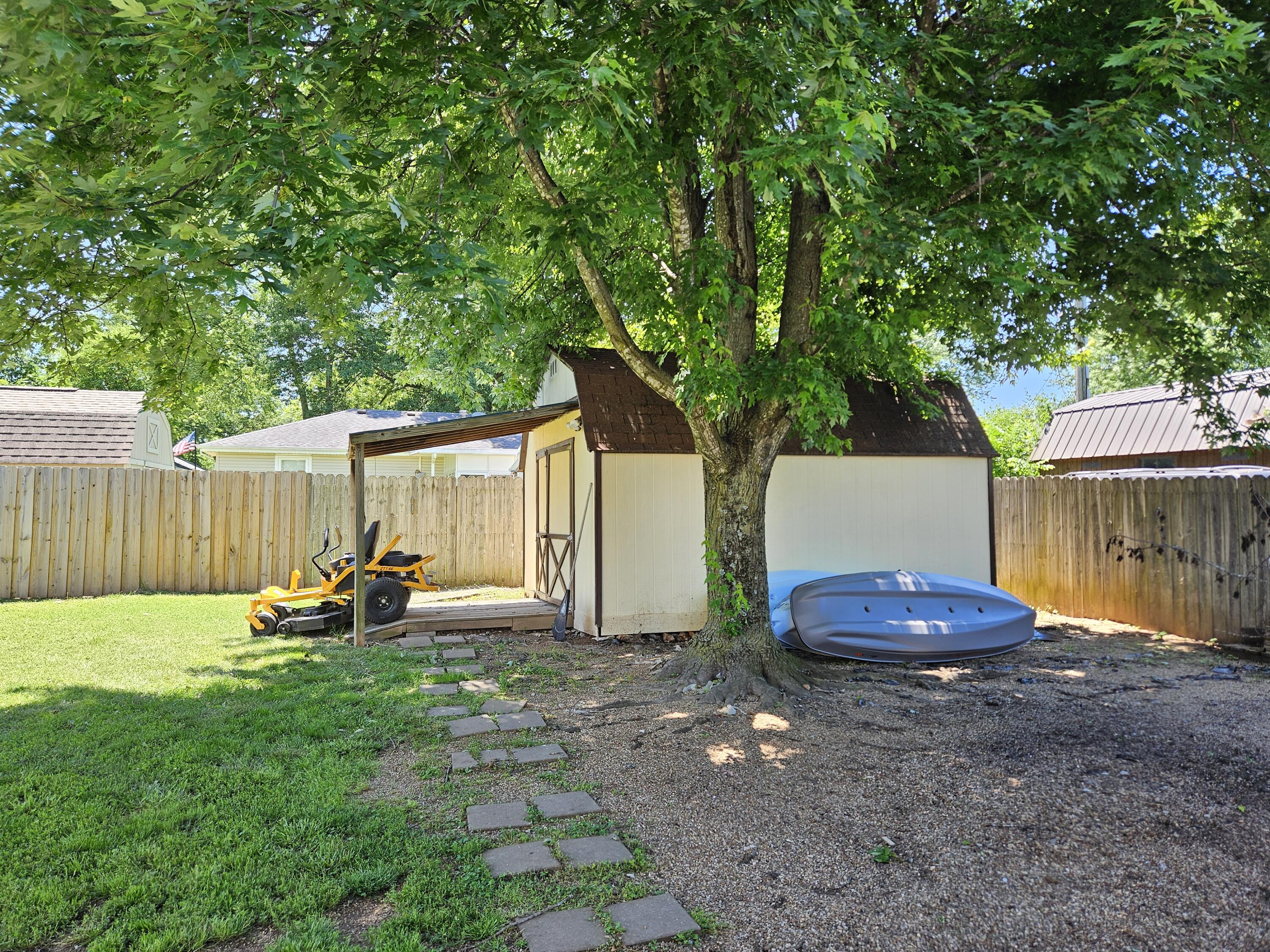512 East Slim Wilson Boulevard Property Photo 39