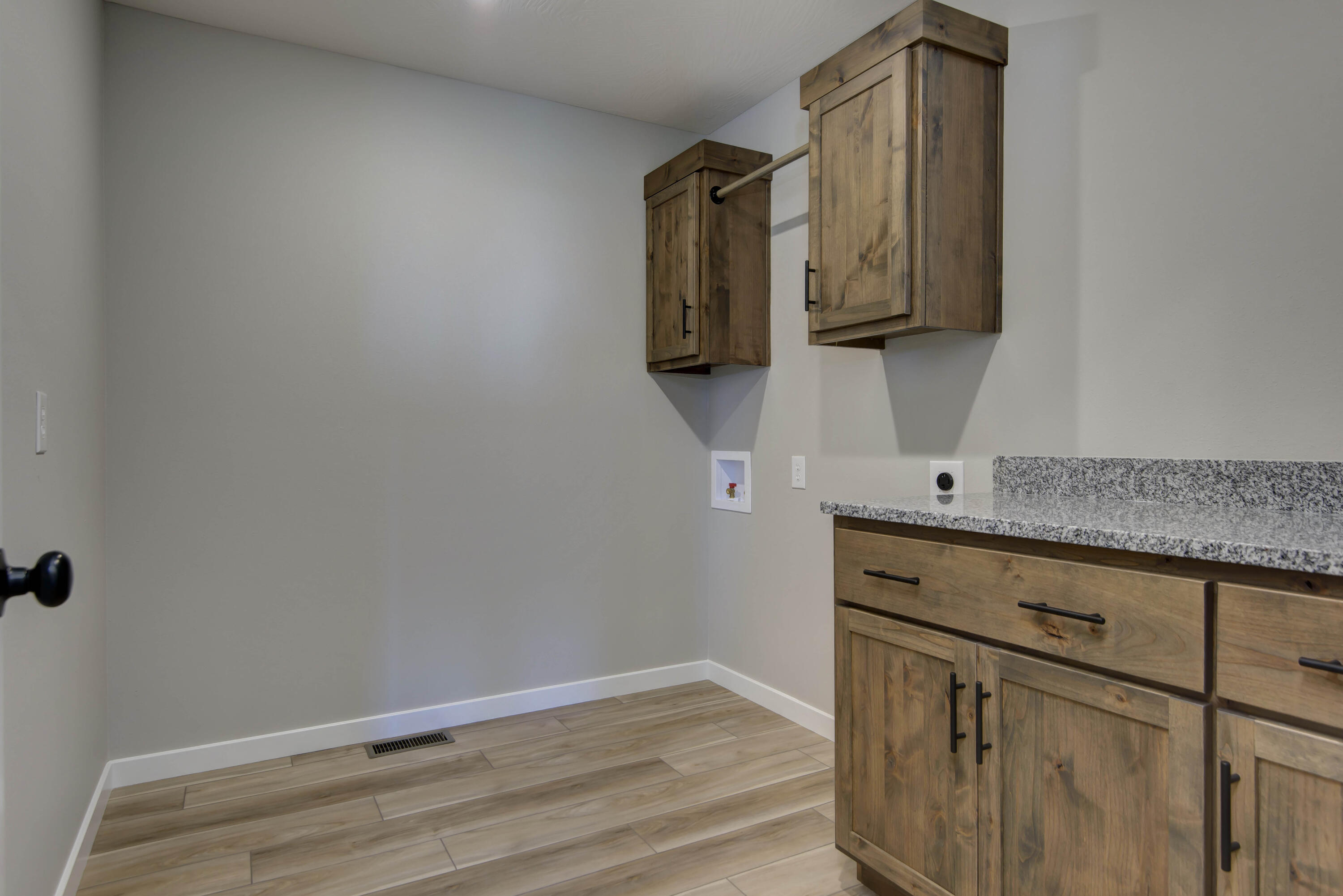 5938 South Canterbury Lane Property Photo 15