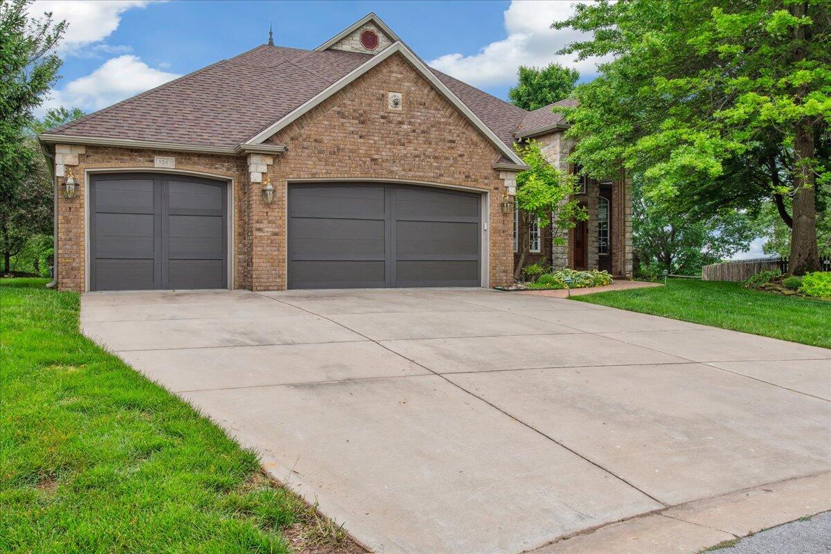 3242 West Windward Pass Property Photo 3