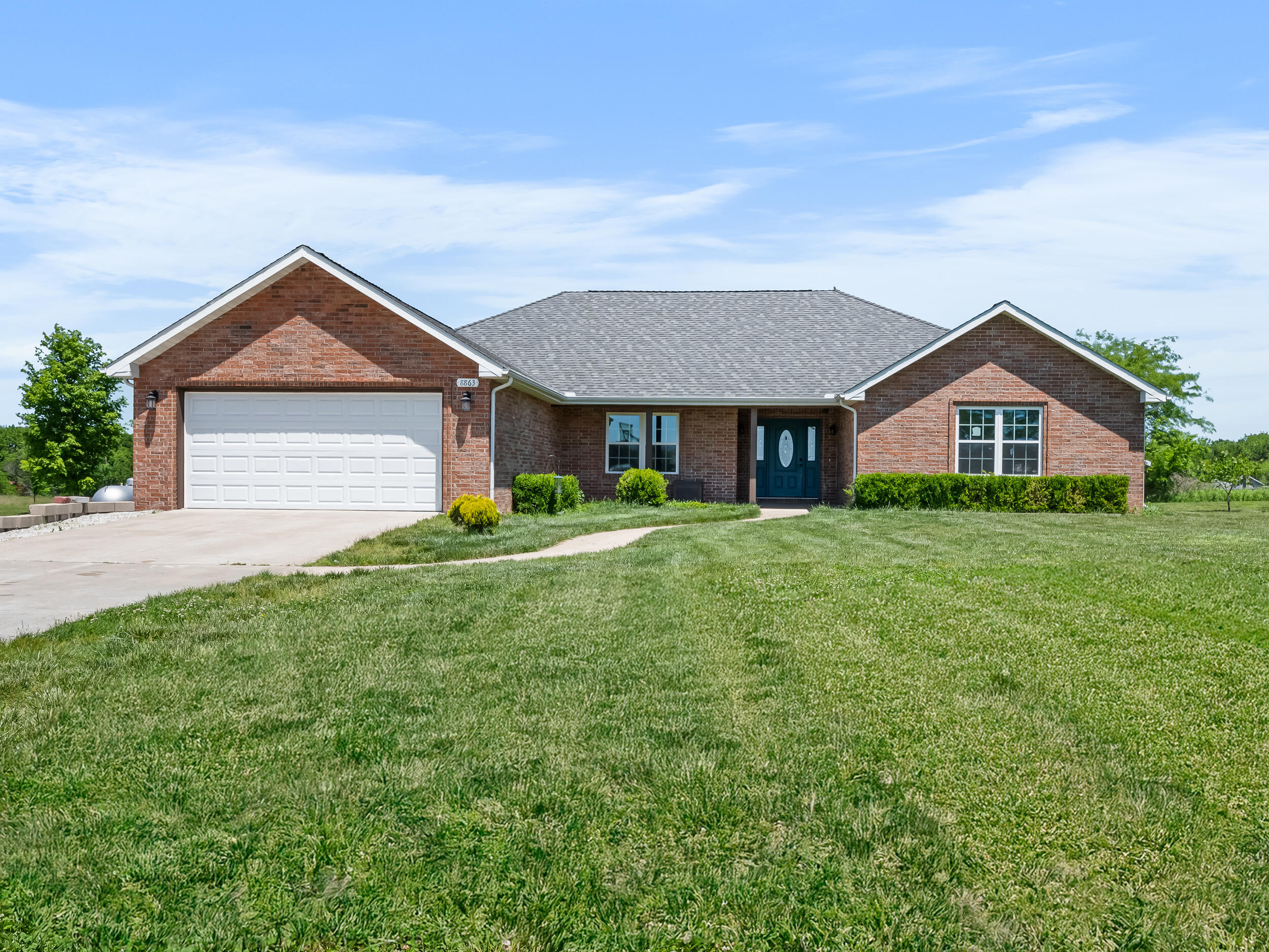 8863 Serene Acres Lane Property Photo 1