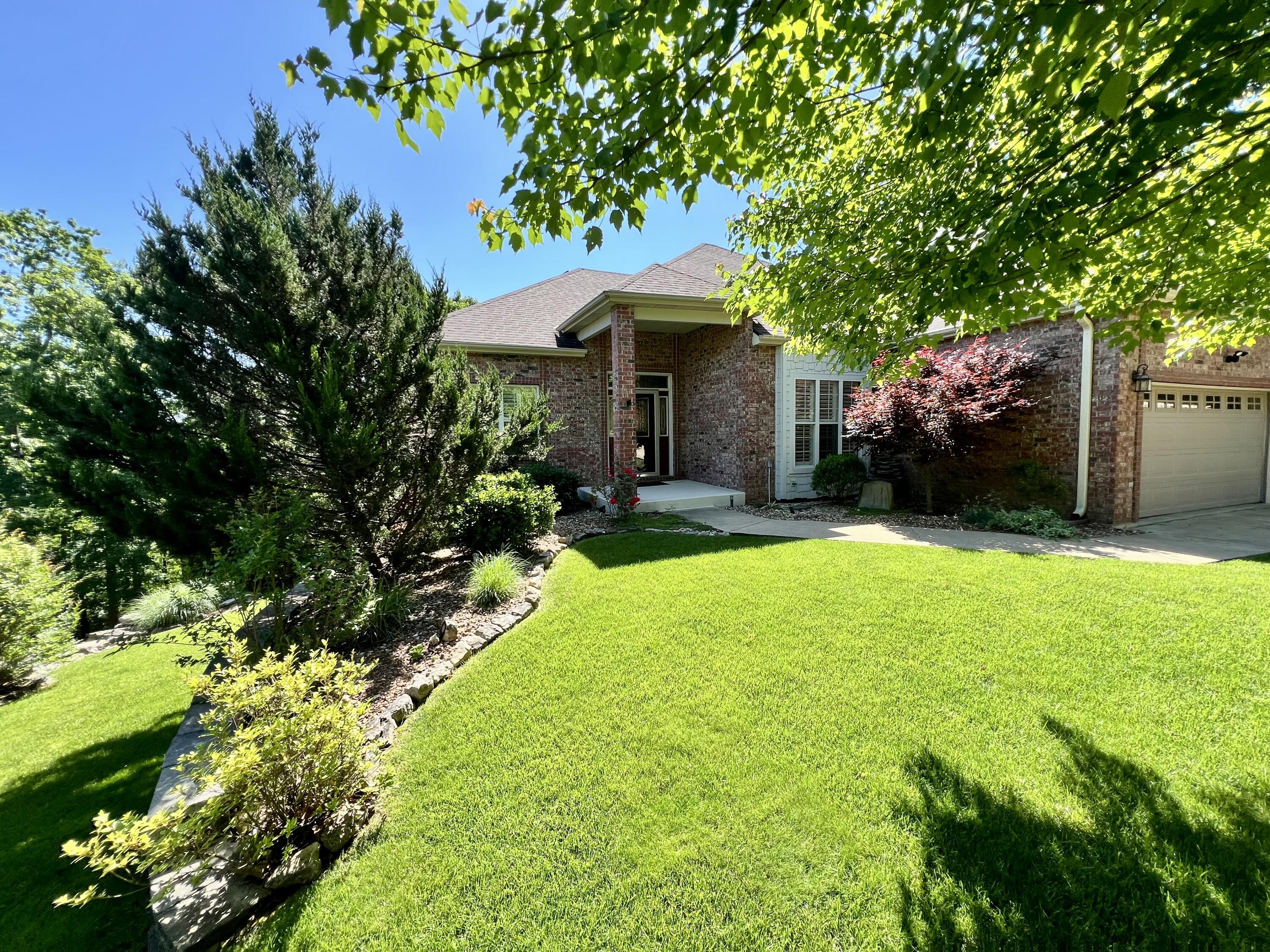 1207 Ledgestone Circle Property Photo 2
