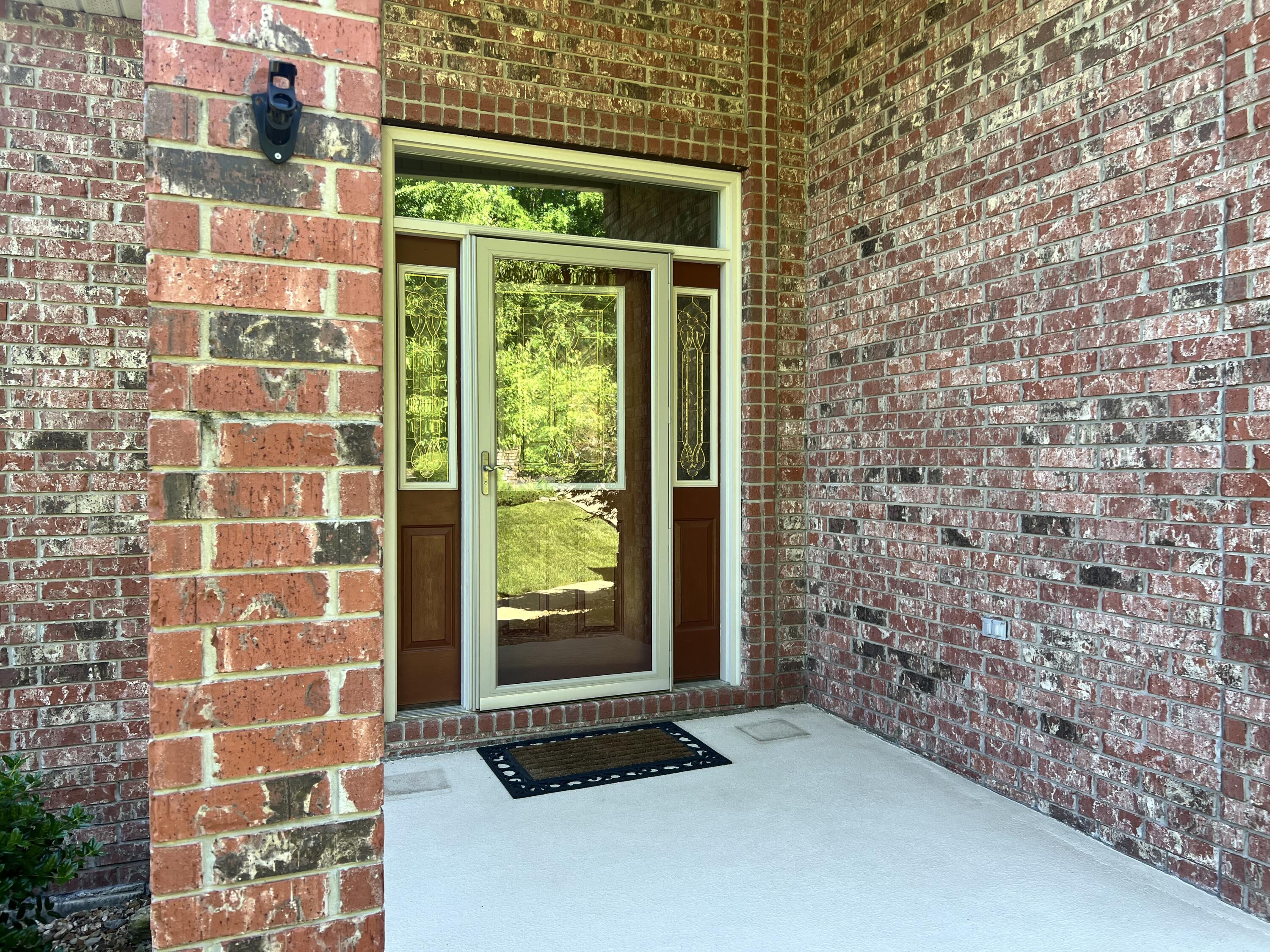 1207 Ledgestone Circle Property Photo 4